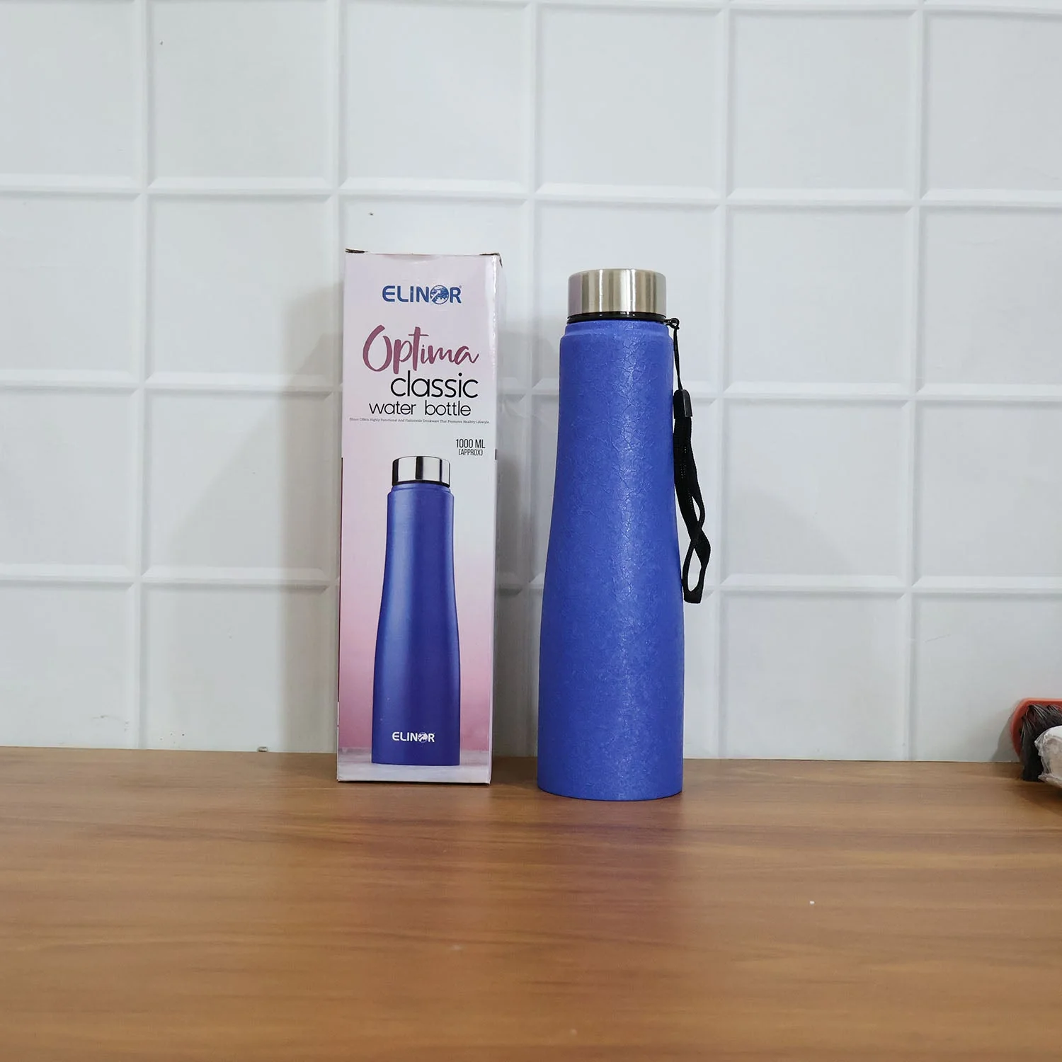 Custom Classic Stainless Steel Water Bottle Blue Color (1000 ML, 1 Piece) - Image 8