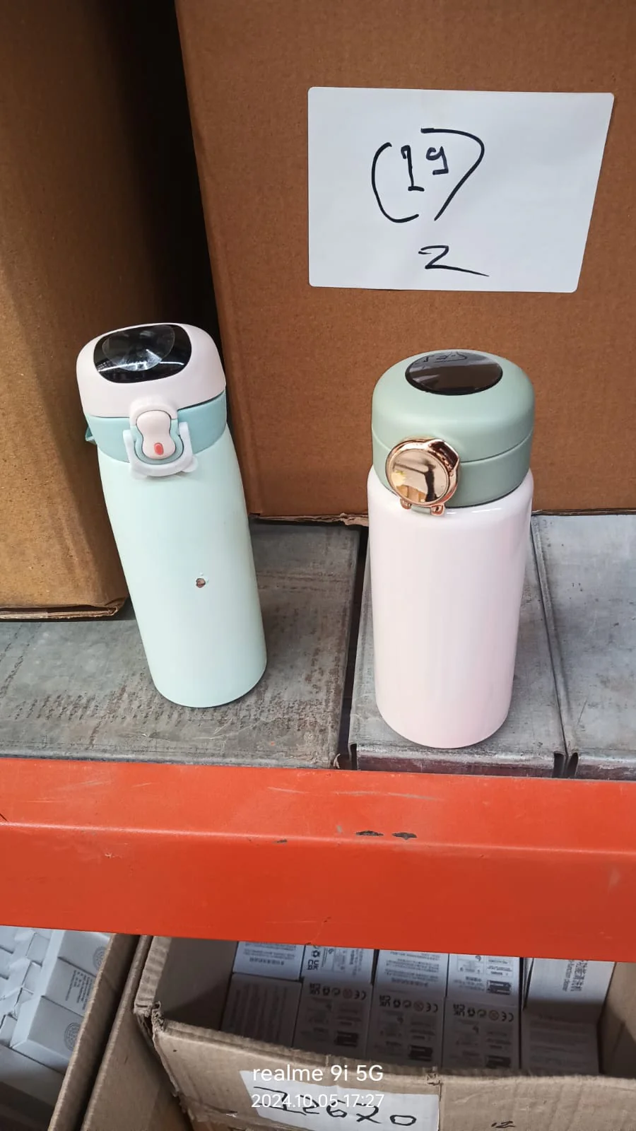 Customize Vacuum Insulated Water Bottle with LED Temperature Display (450 ML Approx) - Image 7