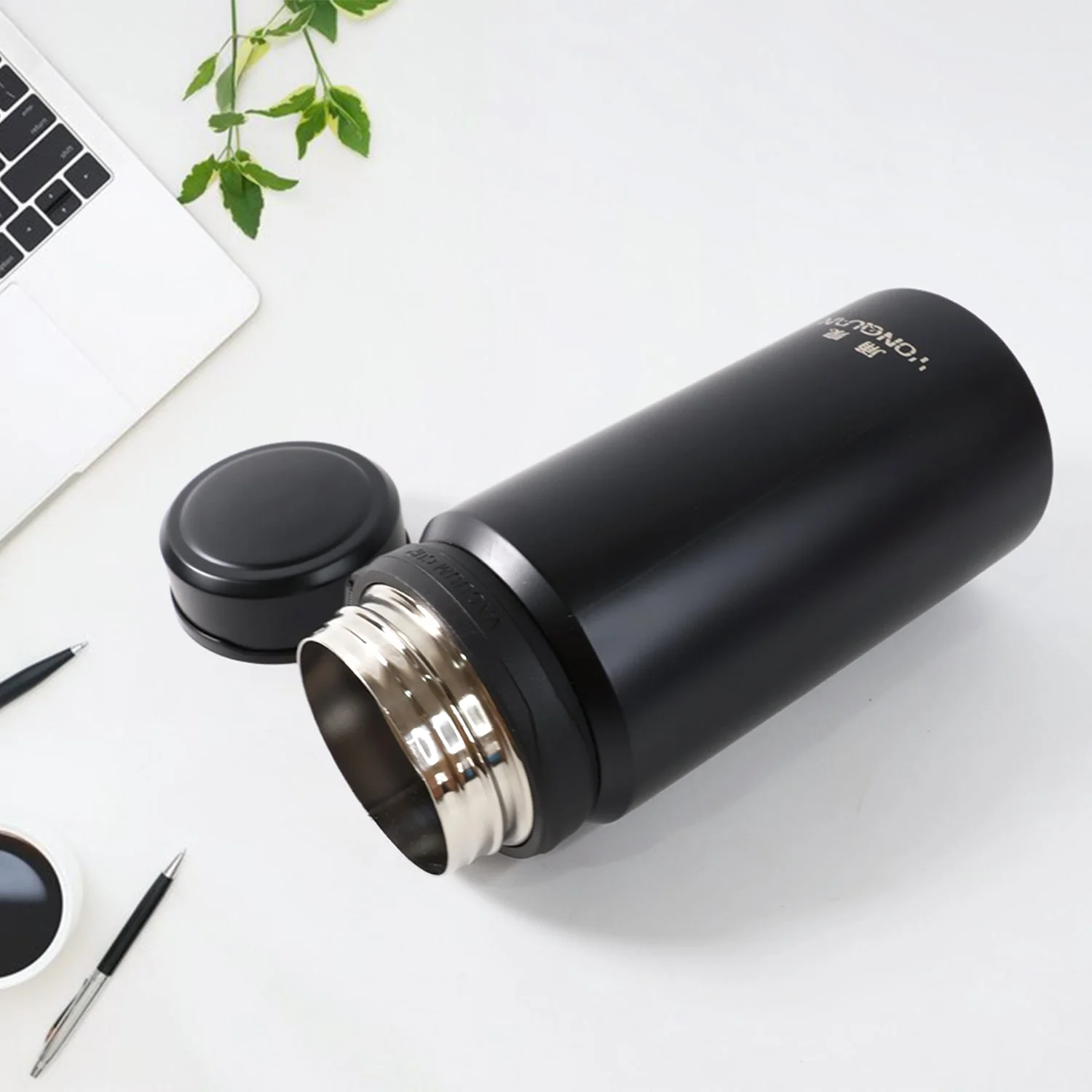 Customize Stainless Steel Insulated Vacuum Bottle (600ml) - Image 4