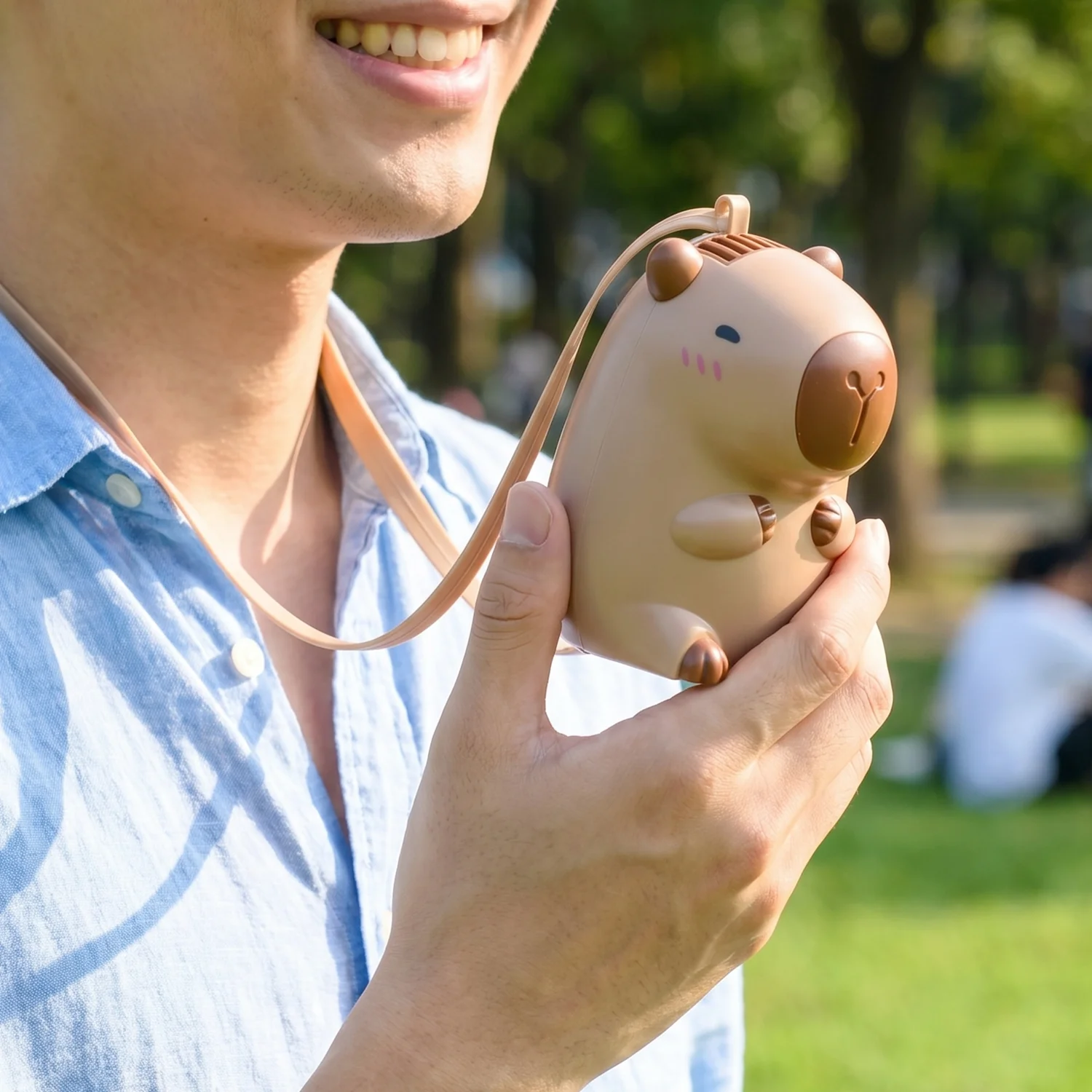 Cute Bear Shape Portable Mini Fan with Neck Strap (1 Pc) - Image 3