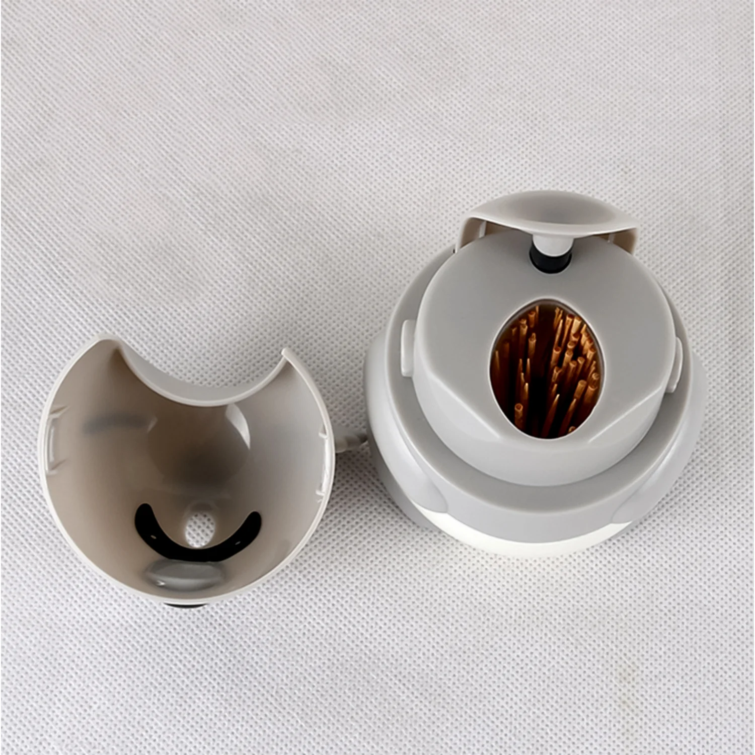 Cute Koala Shaped Toothpick Holder Dispenser (1 Pc) - Image 3
