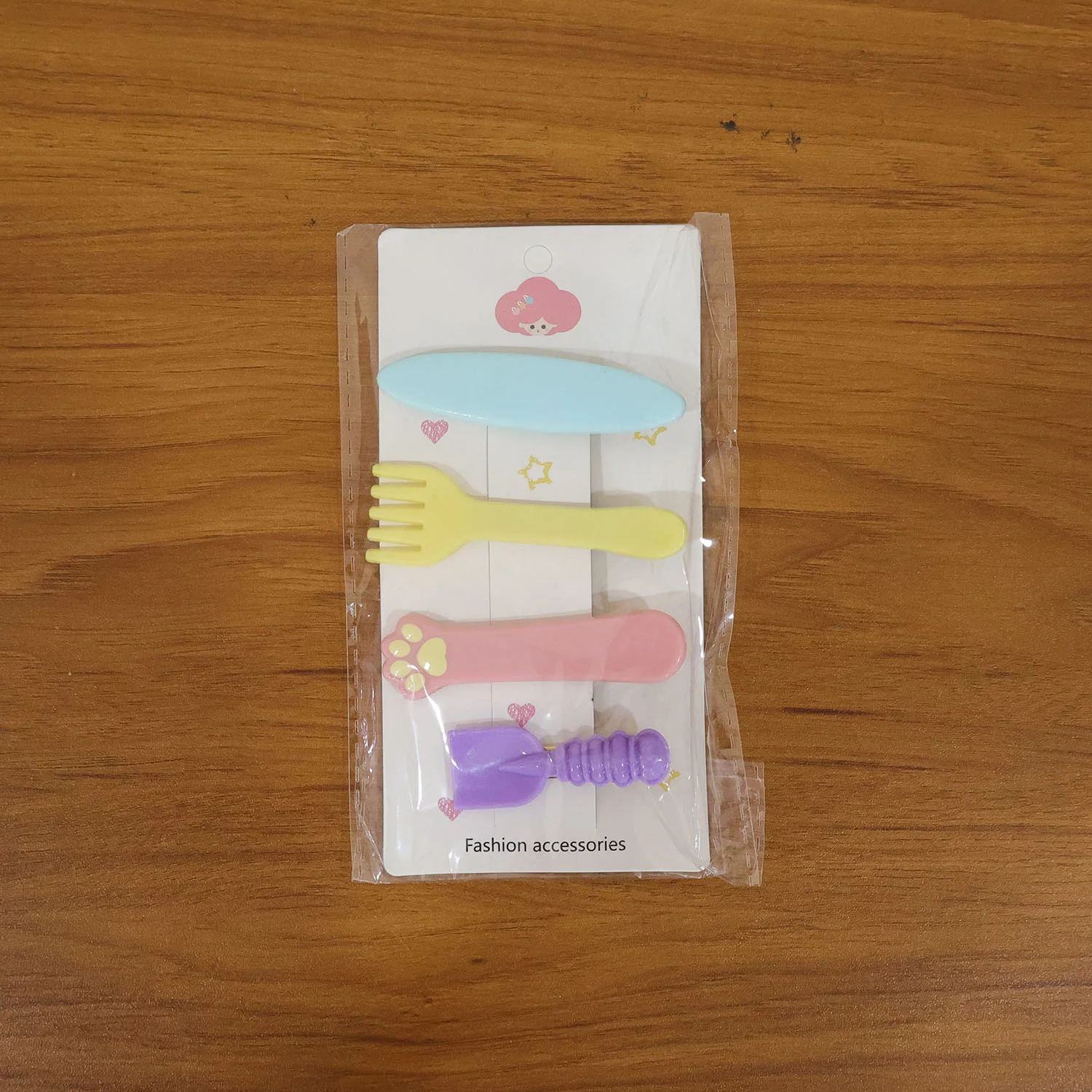 Cute Multi Design Hair Clips (4 Pc) - Image 8