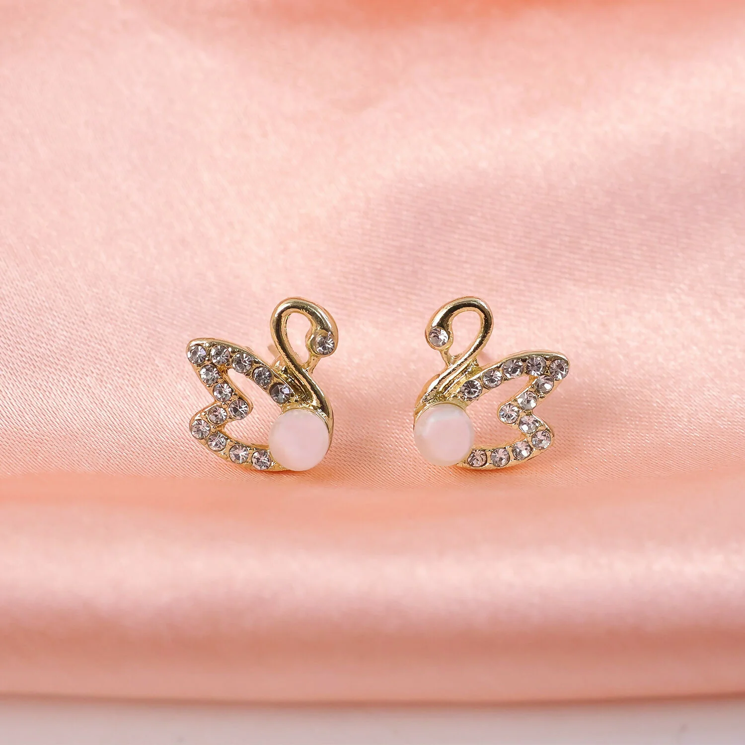 Cute Pearl Butterfly Stud Earrings for Women And Girls - Image 2