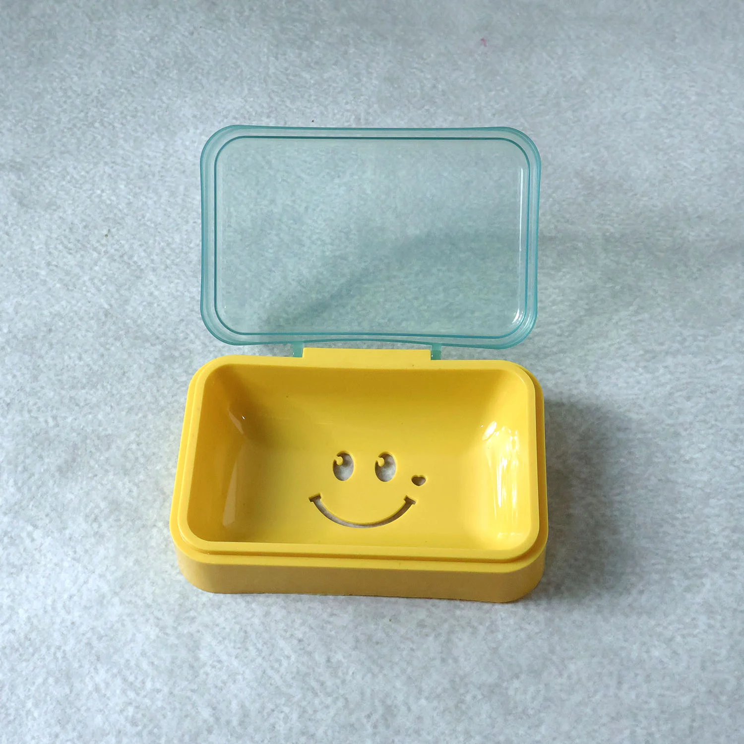 Cute Smiley Design Plastic Soap Case (1 Pc) - Image 7
