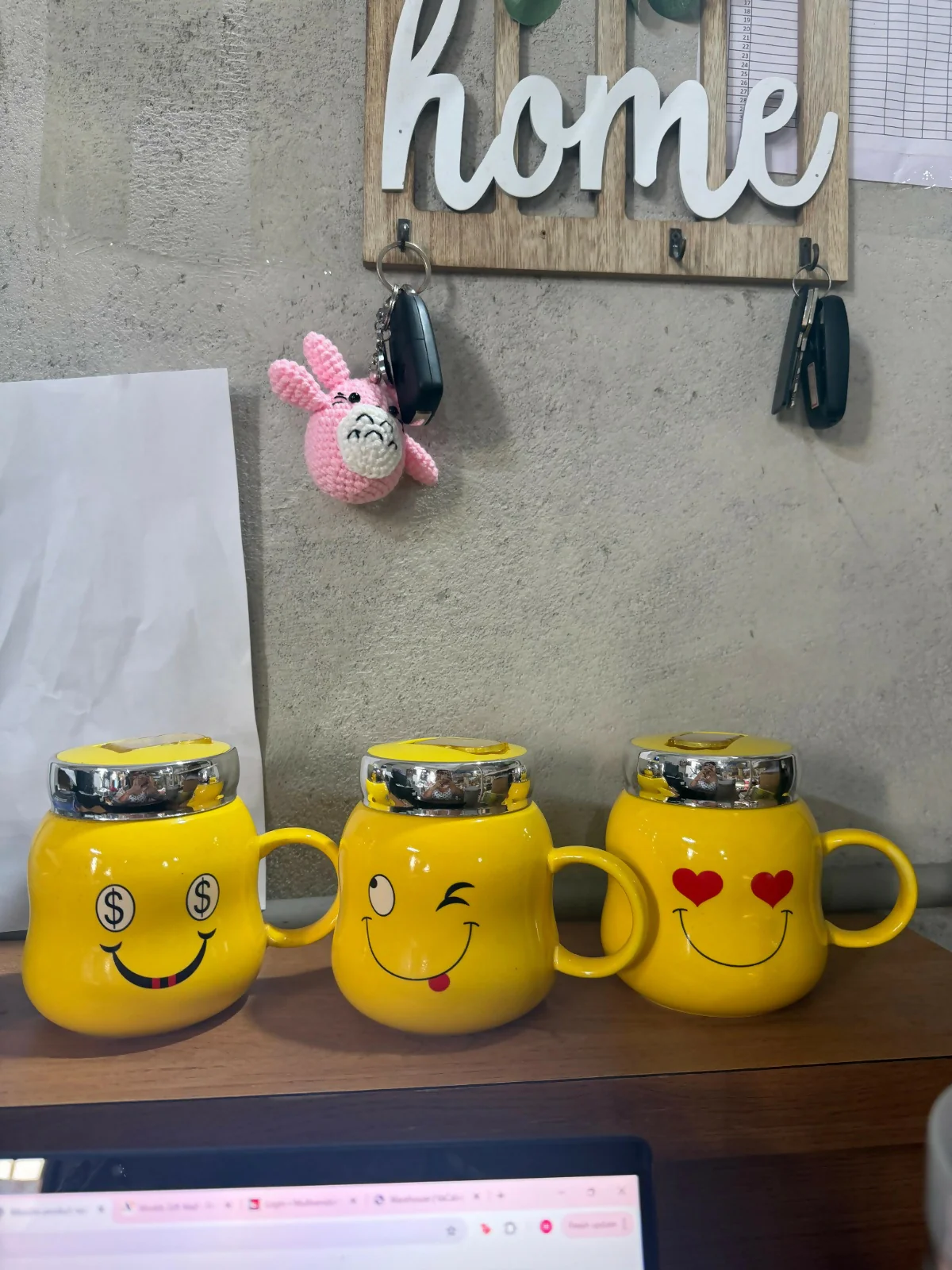 Cute Smiley Heart-Eyes Ceramic Mug with Lid & Handle | Adorable Yellow Coffee & Tea Cup for Home, Office & Gifting | Premium Glossy Finish Emoji Style Mug for Hot Beverages, Milk, Tea, Coffee & Cocoa - Image 6