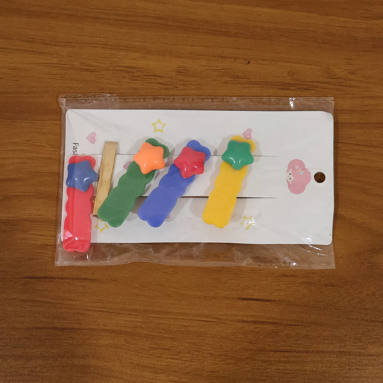 Cute Stylish Design Hair Clips Set (1 Set, Mix Design) - Image 9