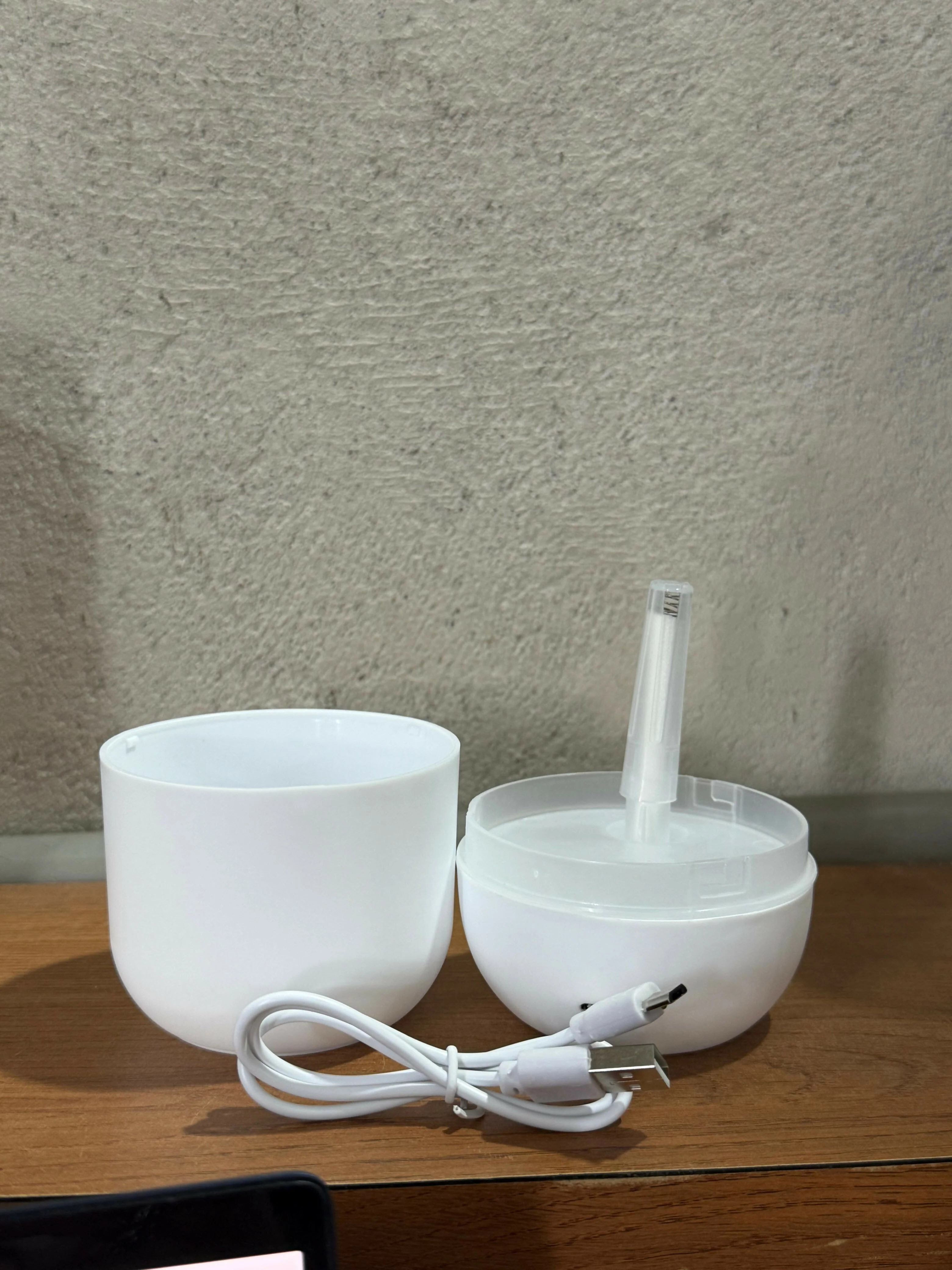 Cute USB Humidifier with Night Light & Dual Spray for Home, Office & Bedroom - Image 7