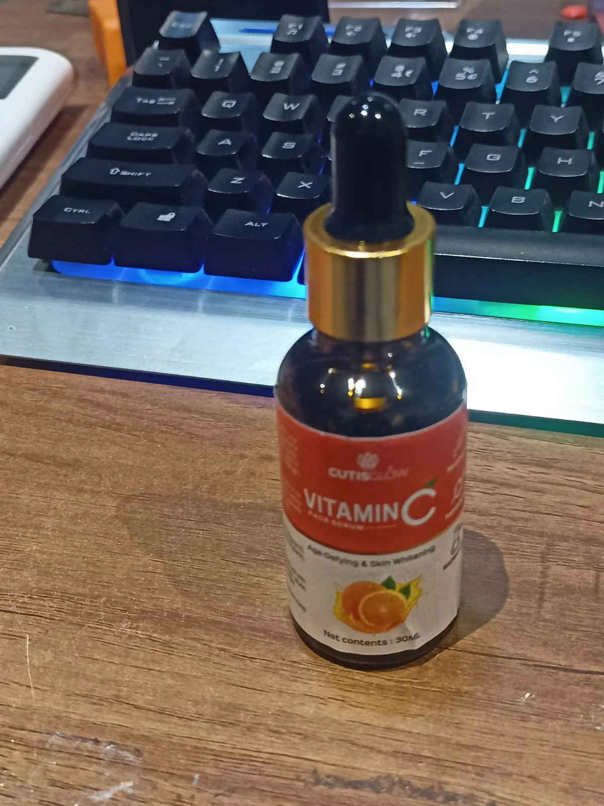 Eyelet CutisGlow Vitamin C Face Serum for Glowing Hydrated Skin 30 ML - Image 9