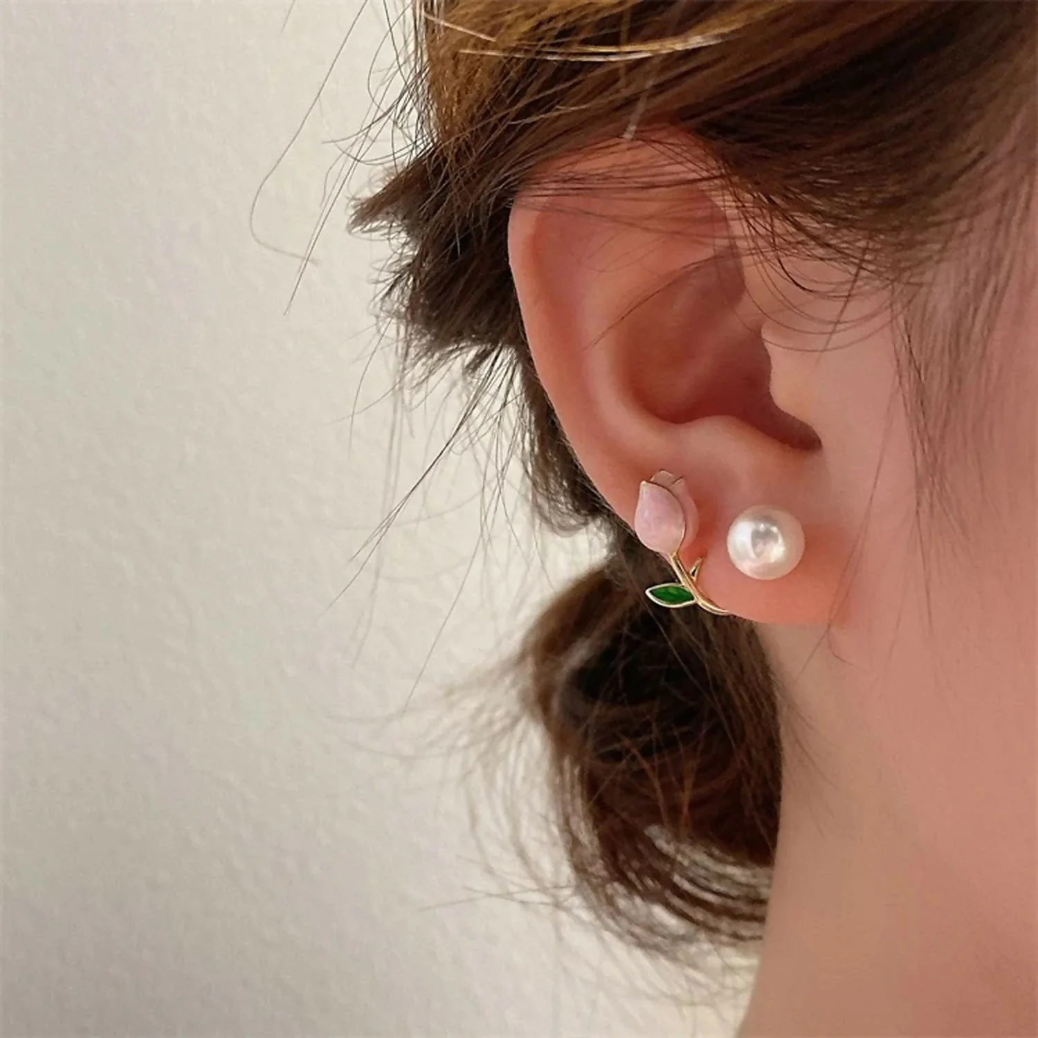Dainty Enamel Tulip & Round Pearl Korean Style Earrings – Chic Nature-Inspired Jewelry - Image 2