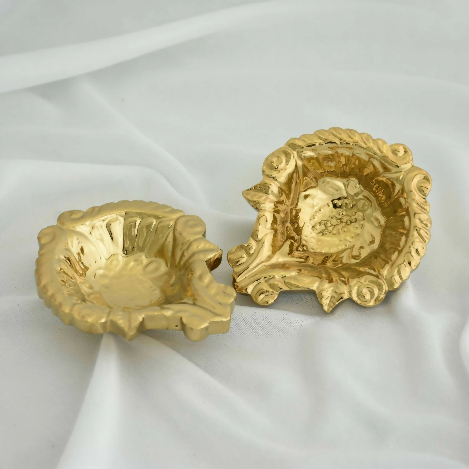 Decorative Ceramic Diya with Gold PVD Plating & Metallic Finish (4 Pc) - Image 4