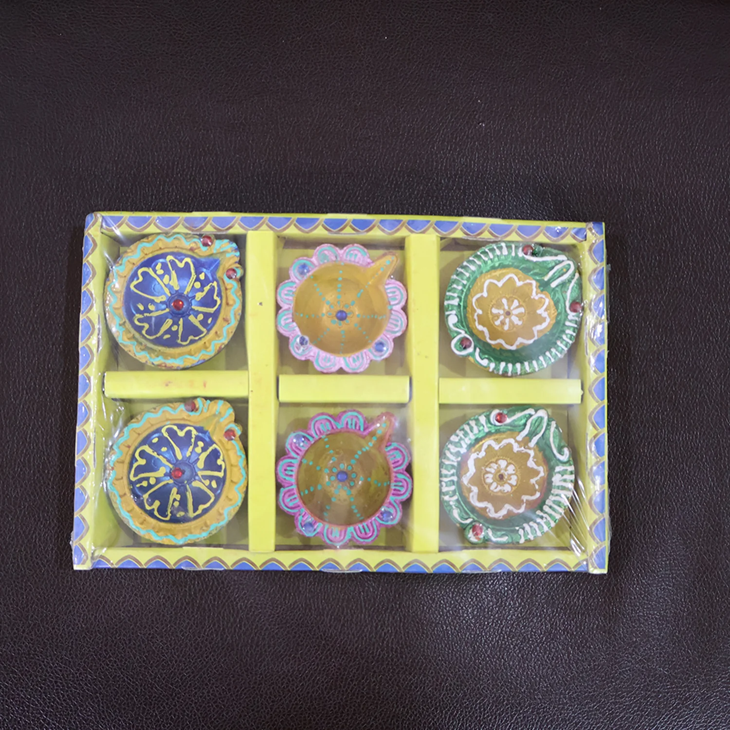 Decorative Hand-Painted Clay Diya Set (6 Pc) - Image 7