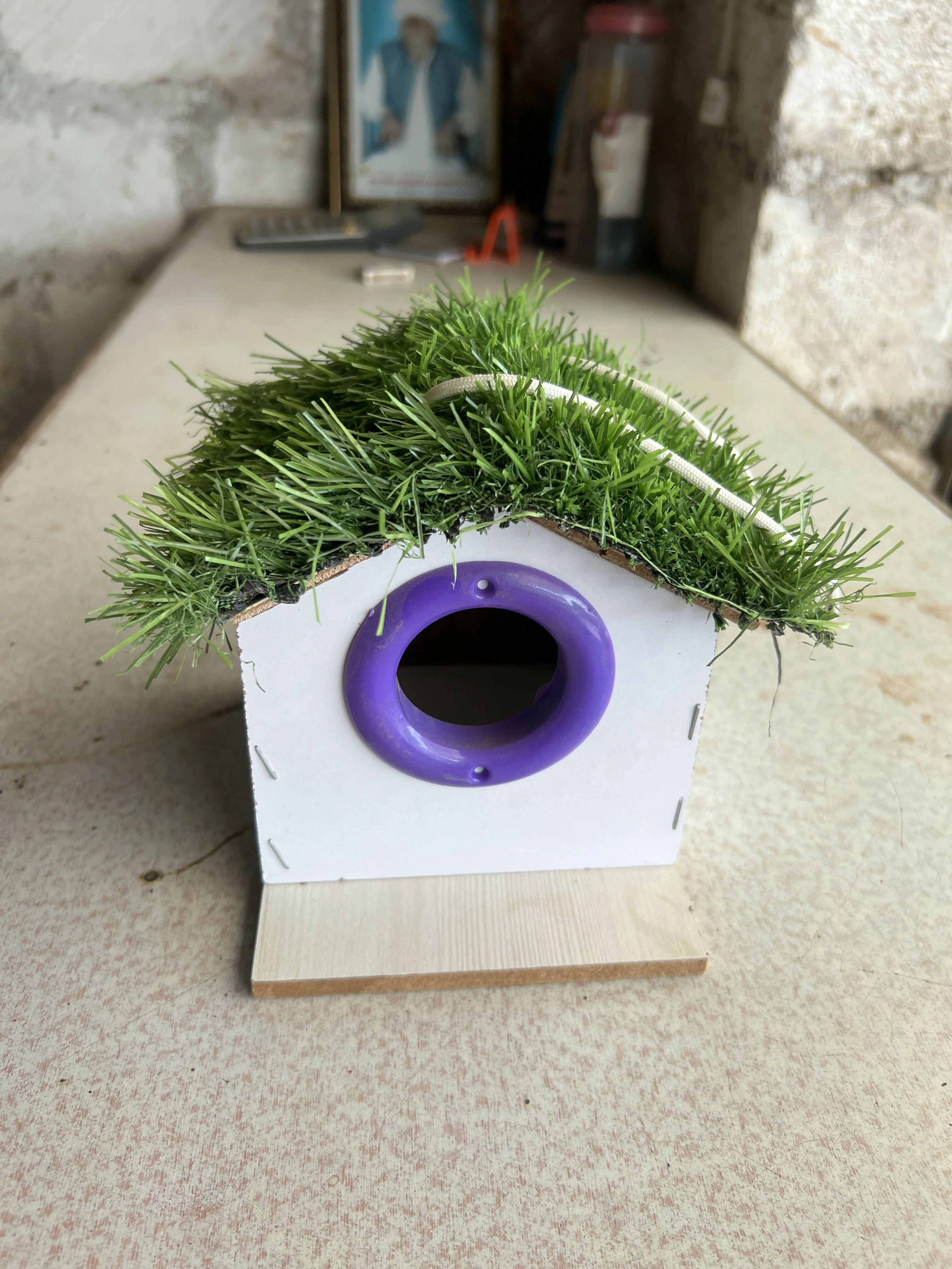 Decorative Hanging Wooden Bird House with Grass Roof for Garden Use - Image 6