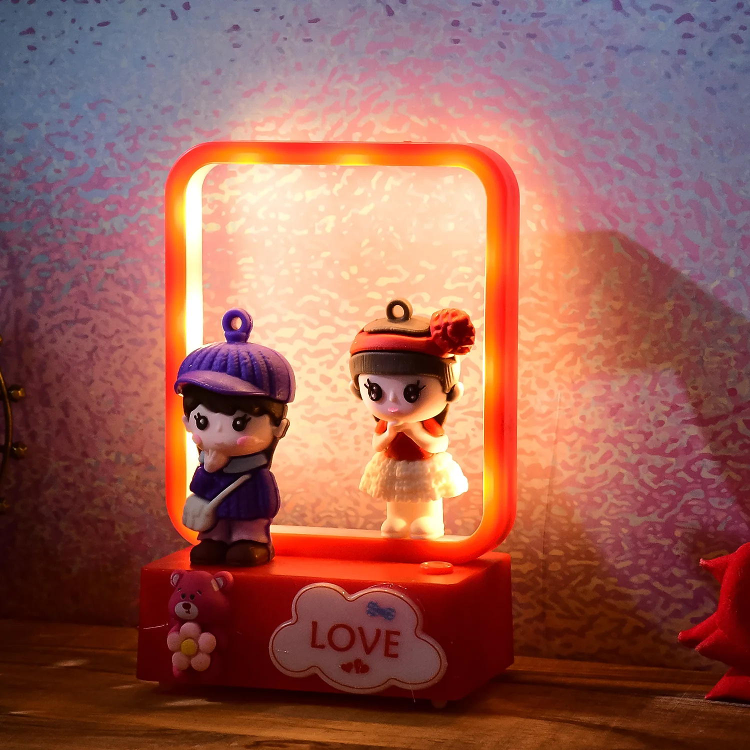 Decorative Love Couple LED Figurine Light (1 Pc) - Image 6
