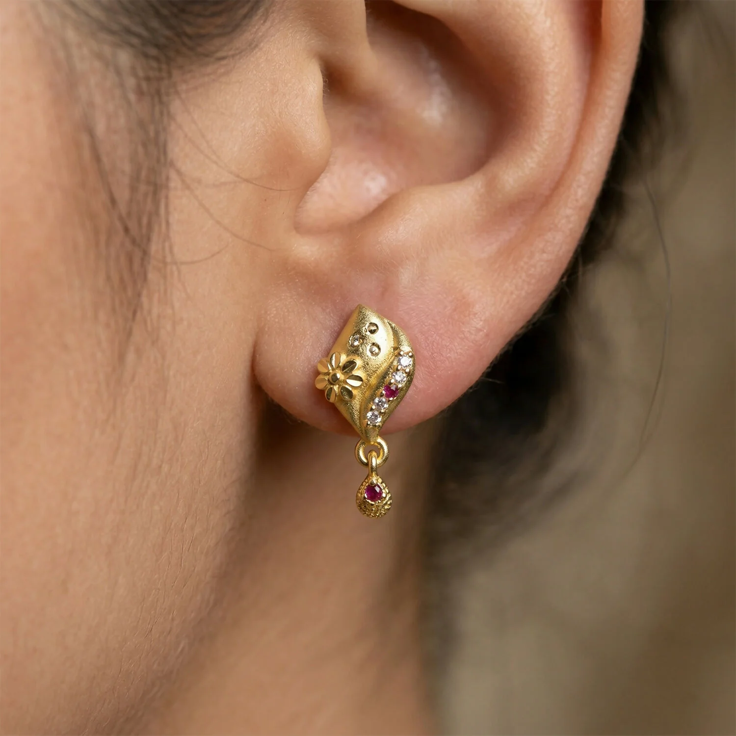 Designer Flower Style Gold Plated Stud Drop Earrings for Women - Image 2