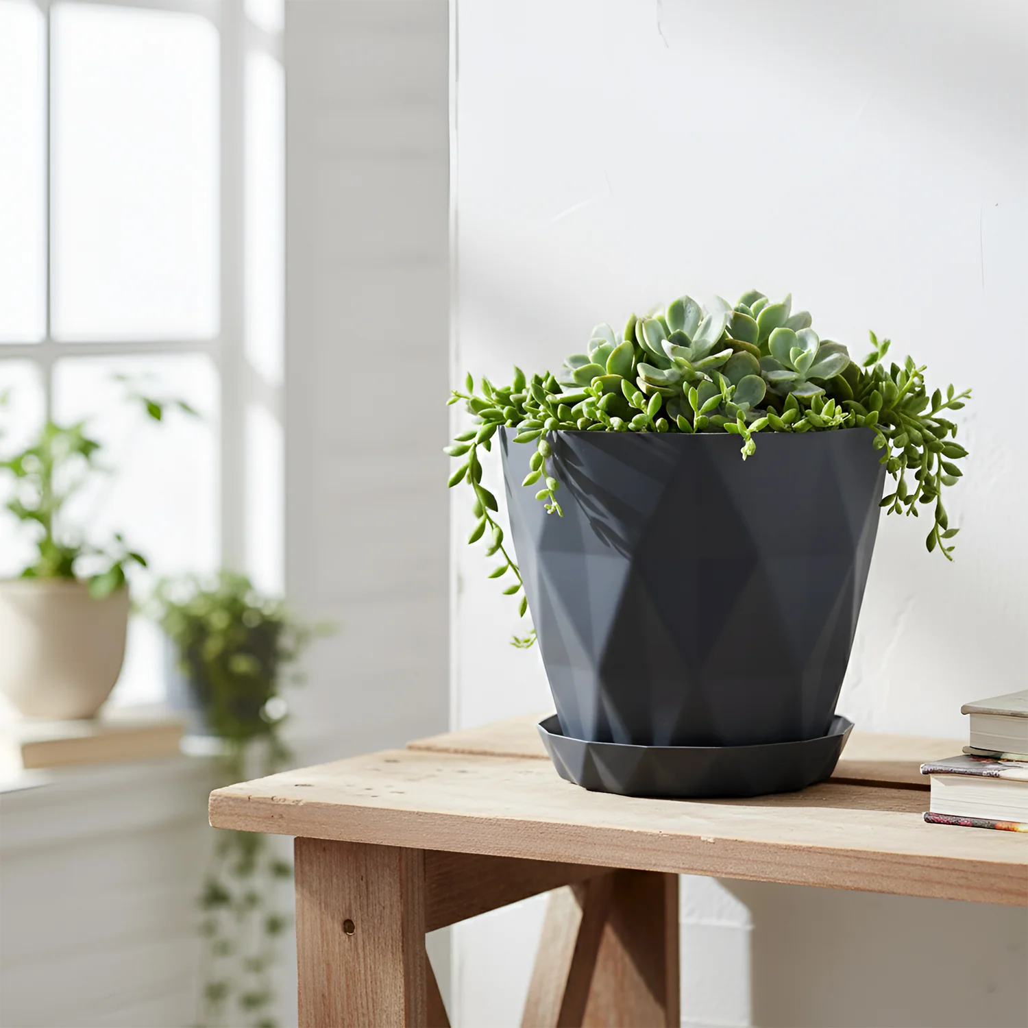 Diamond Design Plastic Flower Pot Set with Drain Tray (5 Pc) - Image 3