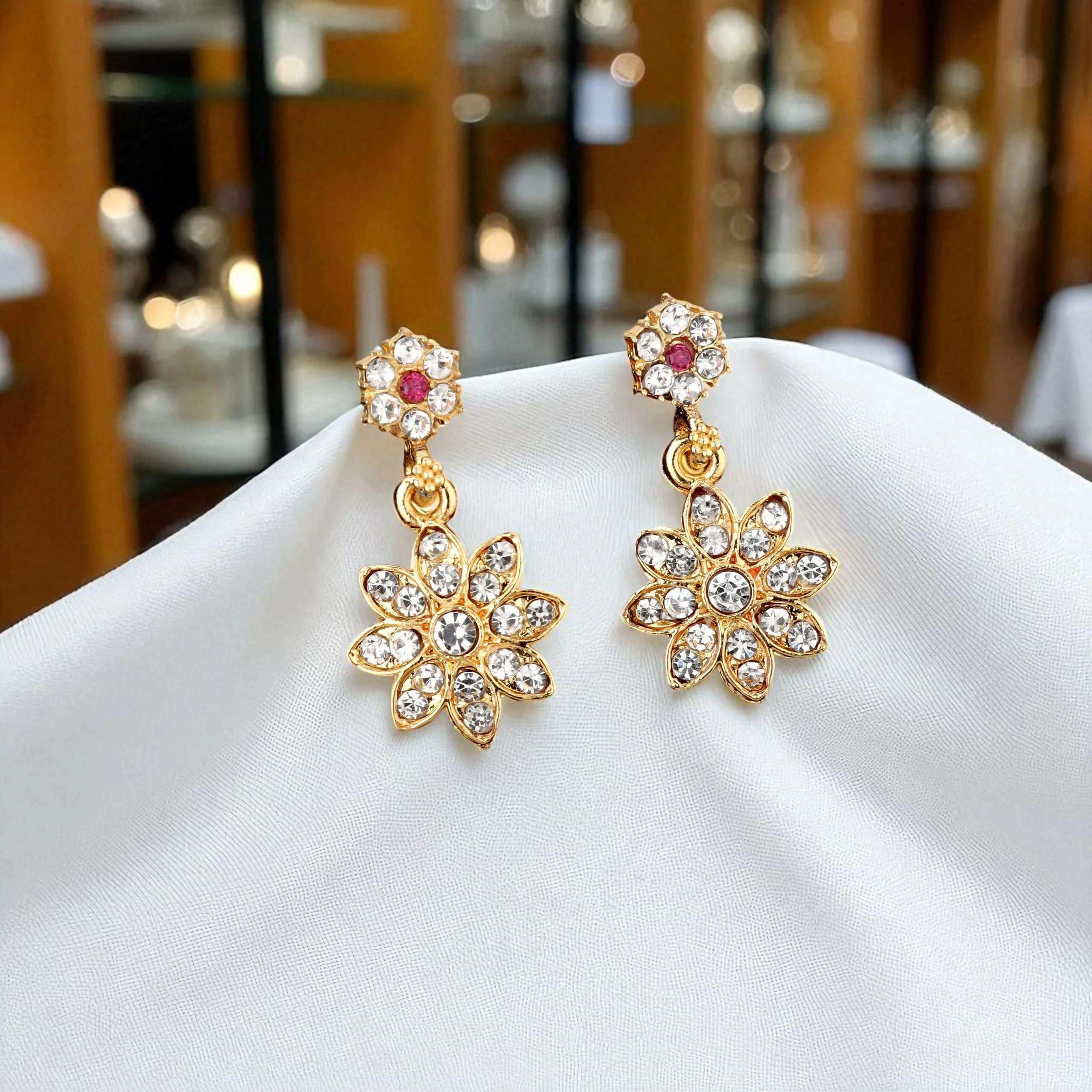 Diamond-Look Floral Choker Necklace Set with Accent Stones - Image 3