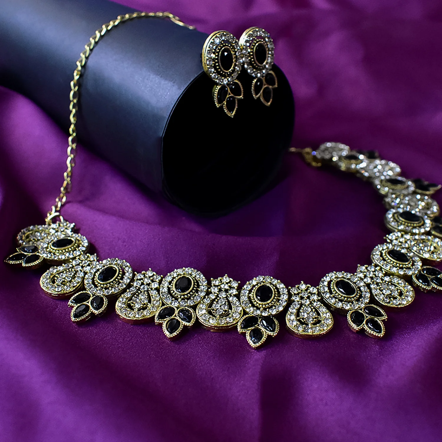 Necklace Set Black & White Diamond - Image 2