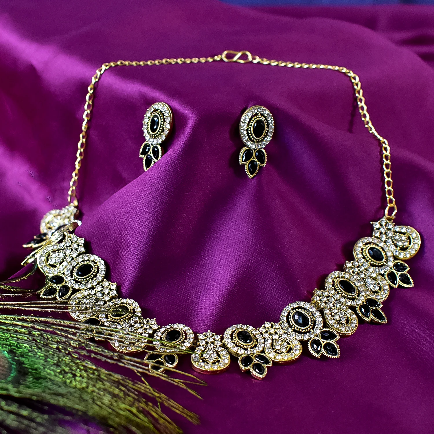 Necklace Set Black & White Diamond - Image 3