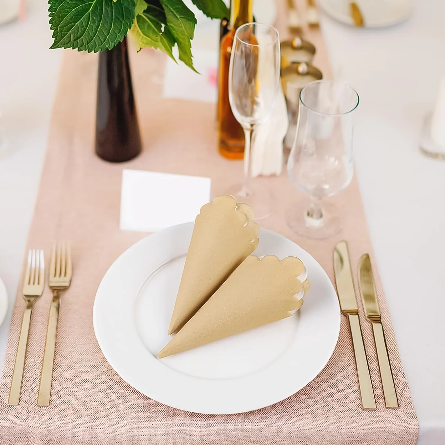 Disposable Scalloped Edge Tissue Napkins Set (120 Pc) - Image 6