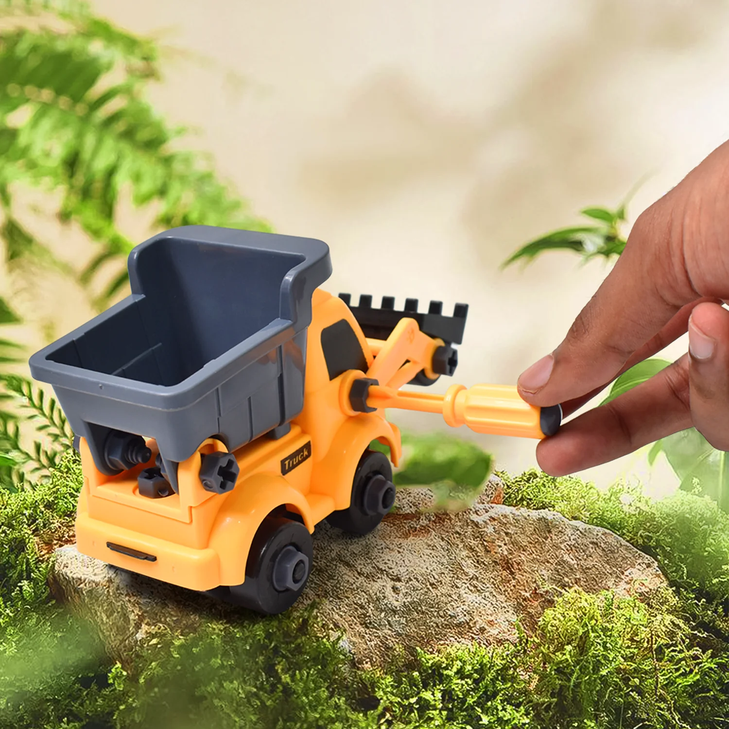 Engineering Vehicles Nut Assembly Toy (2 Pc Set) - Image 6