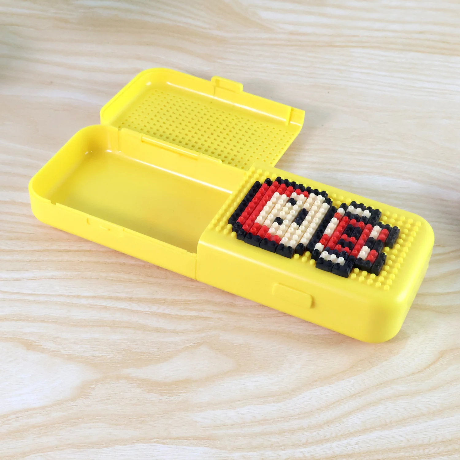 DIY Pixel Art Pen Stand with Building Block Set - Image 4