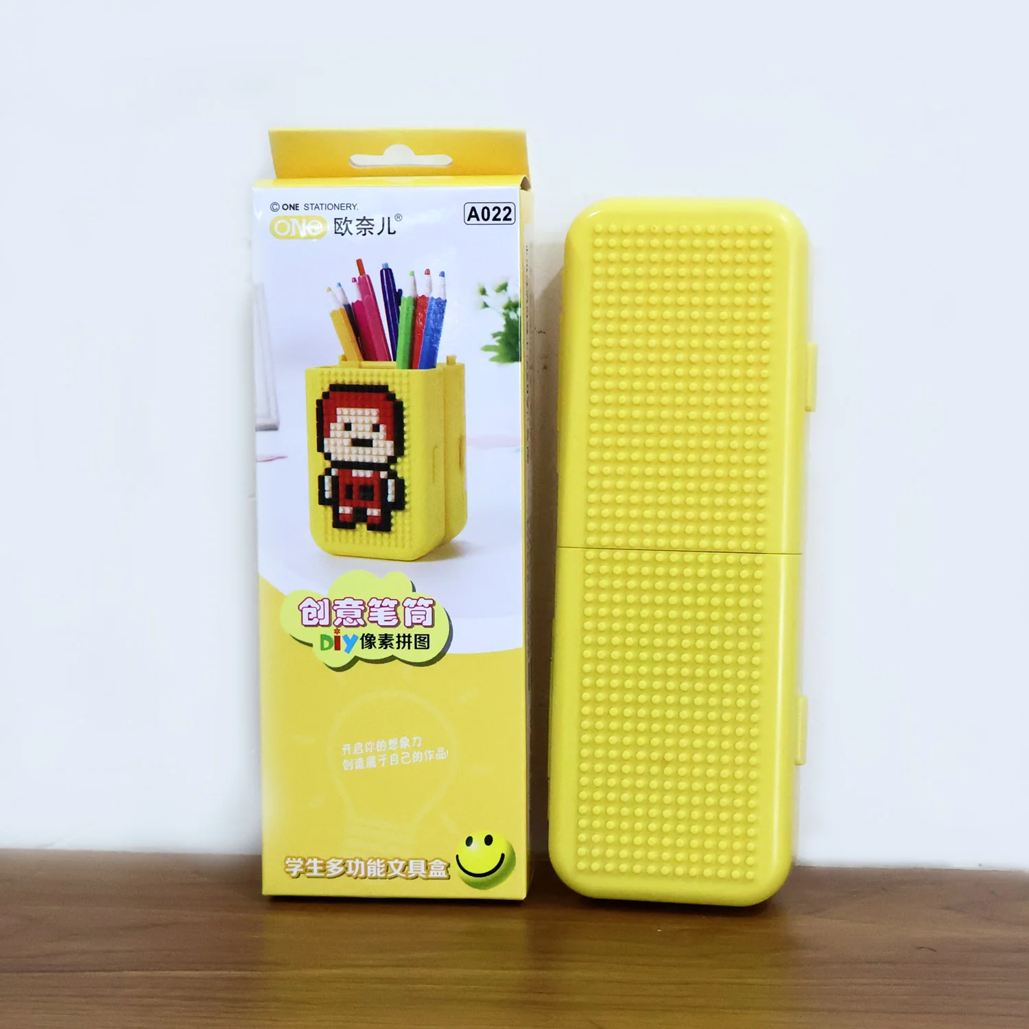 DIY Pixel Art Pen Stand with Building Block Set - Image 7