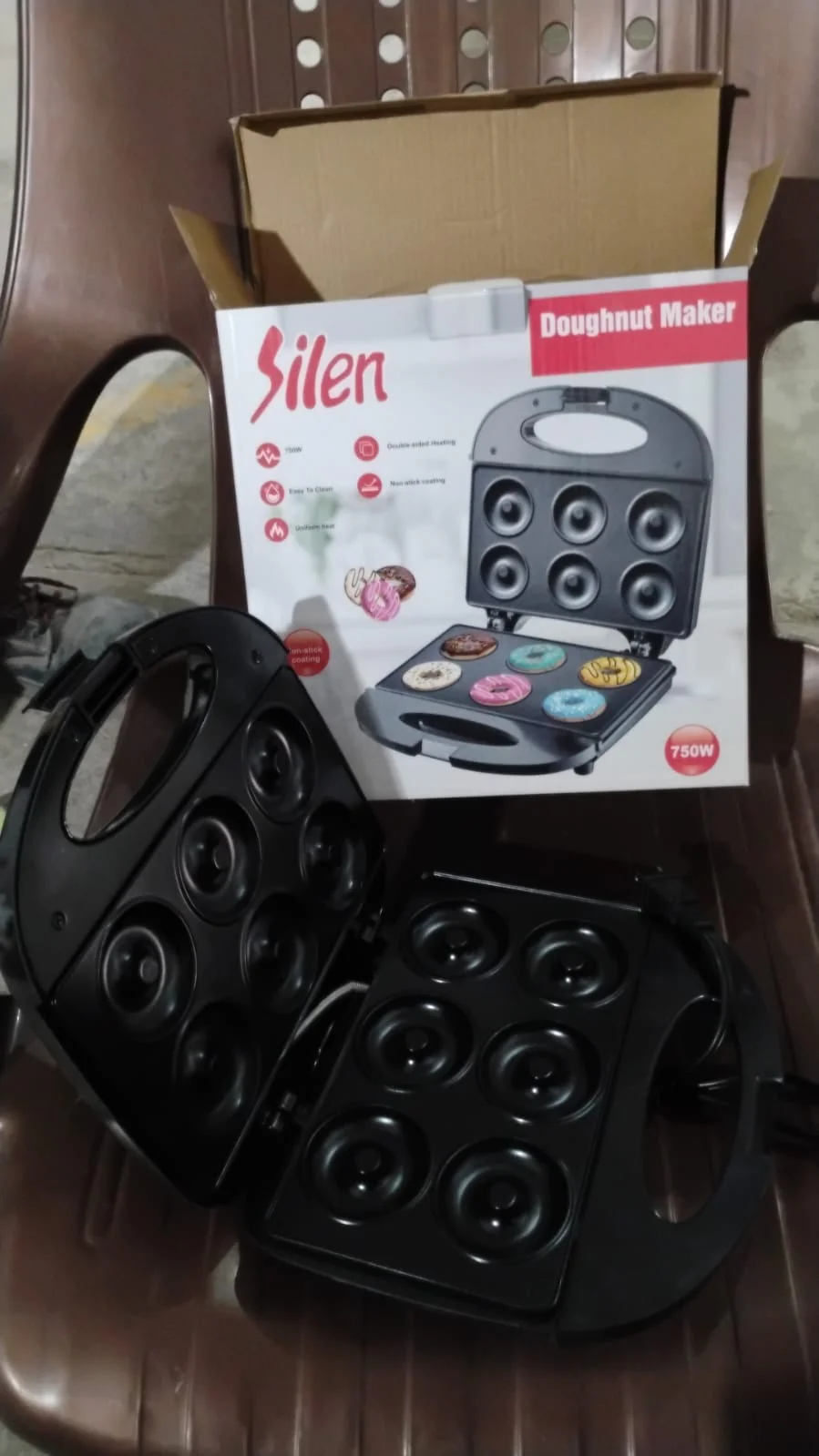 Electric Donut Maker 750W – 6 Cavity(1 Pc / With 2 PIN Plug Converter 1 Pc ) - Image 7