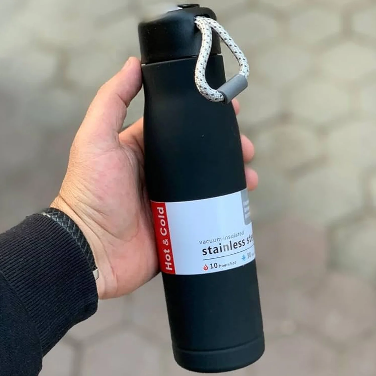 Double Wall Vacuum Insulated Water Bottle (550 ML) - Image 6