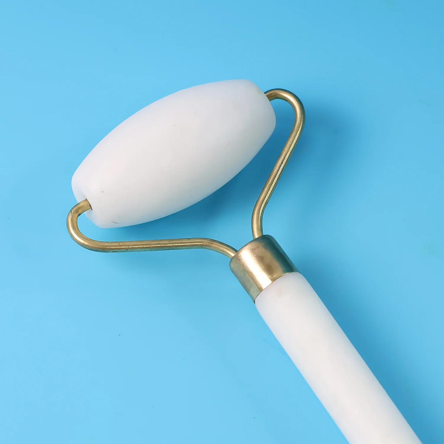 Dual-Ended Face Massage Roller - (1 Pc) - Image 8