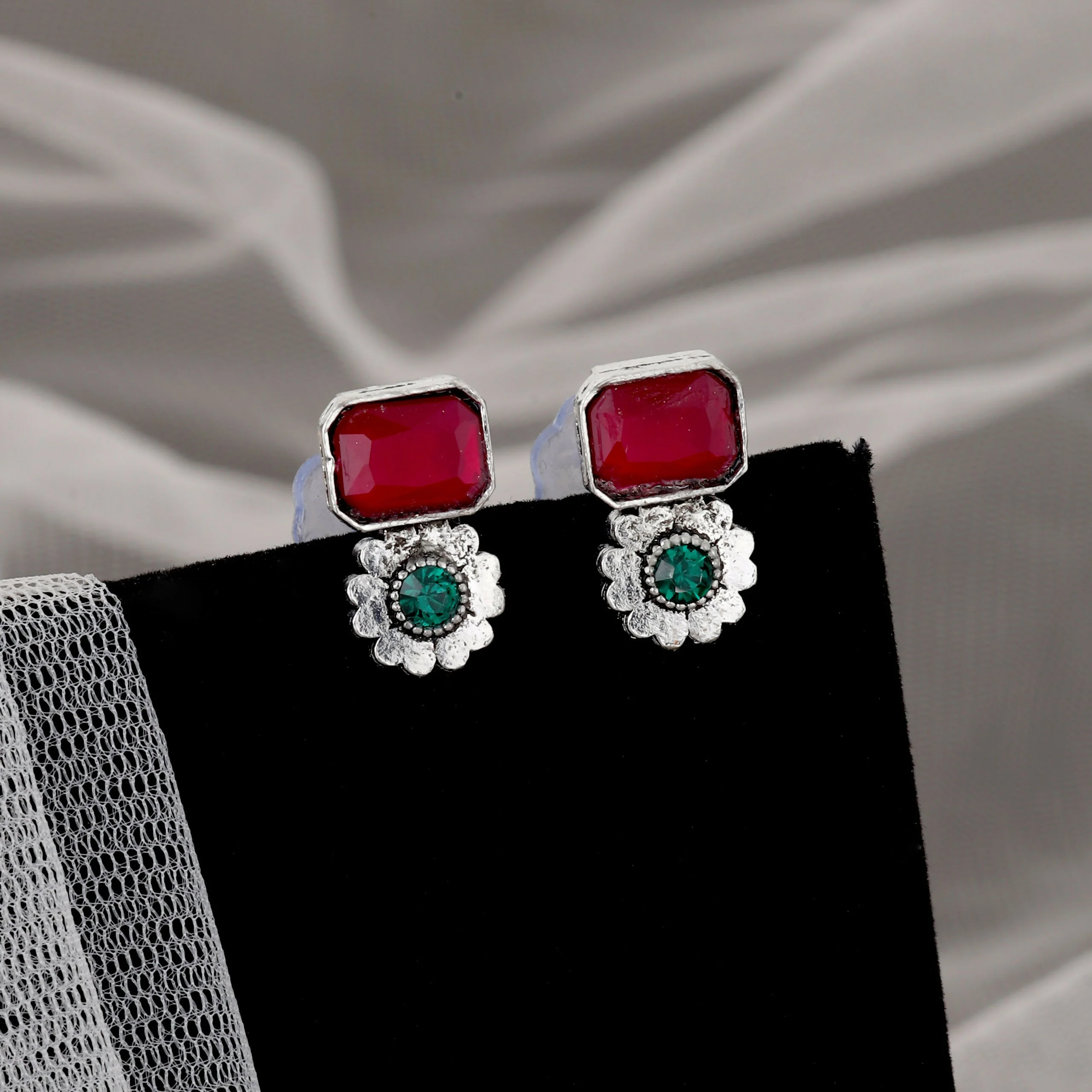 Dual-Tone Oxidized Choker Set with Pink and Green Stones - Image 2