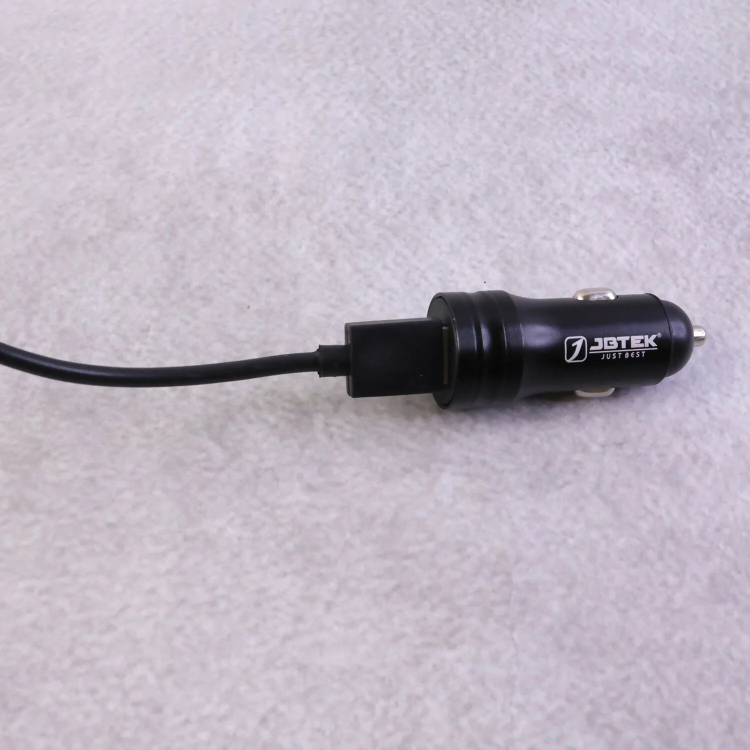 Dual USB Car Charger Fast Charging Adapter for Mobile Devices - Image 3