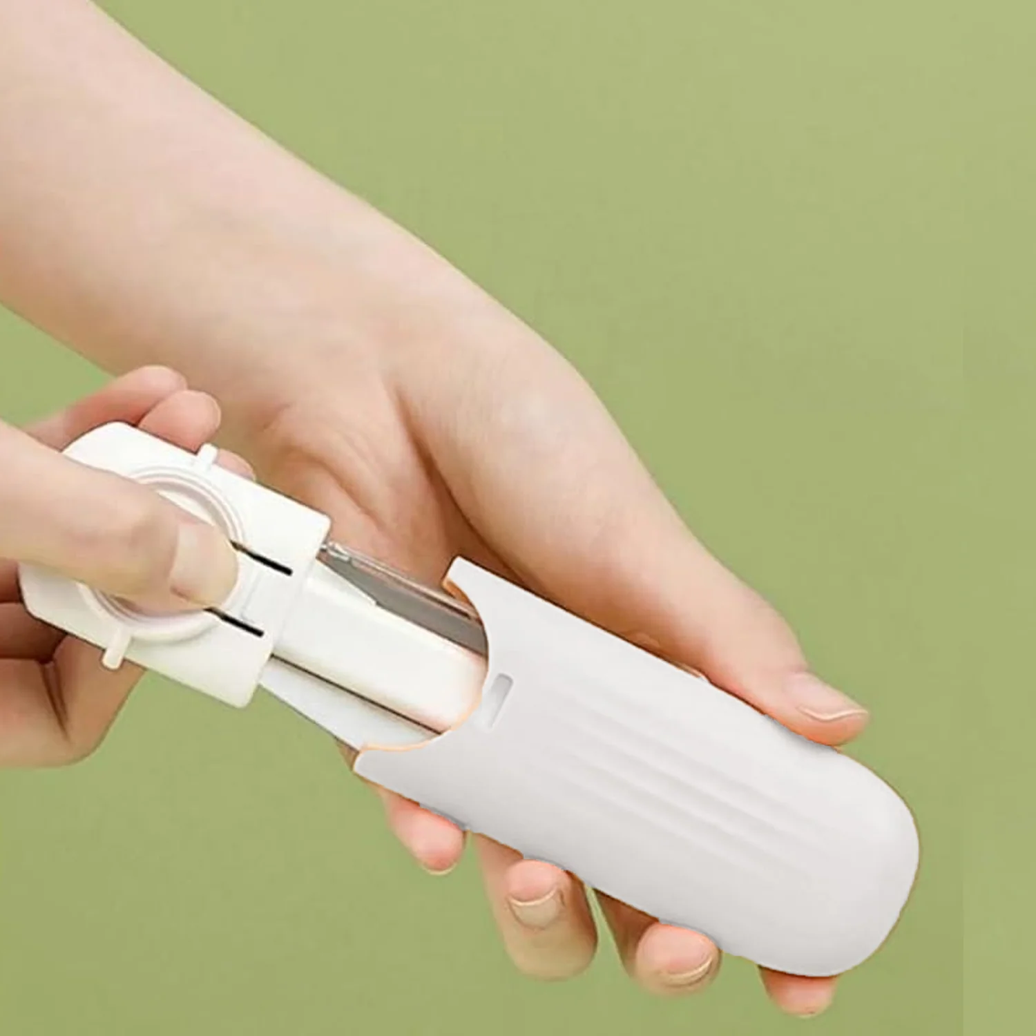 Dual-Use Knife and Peeler, 2-in-1 Stainless Steel Blades Wiith case (1 Pc) - Image 3