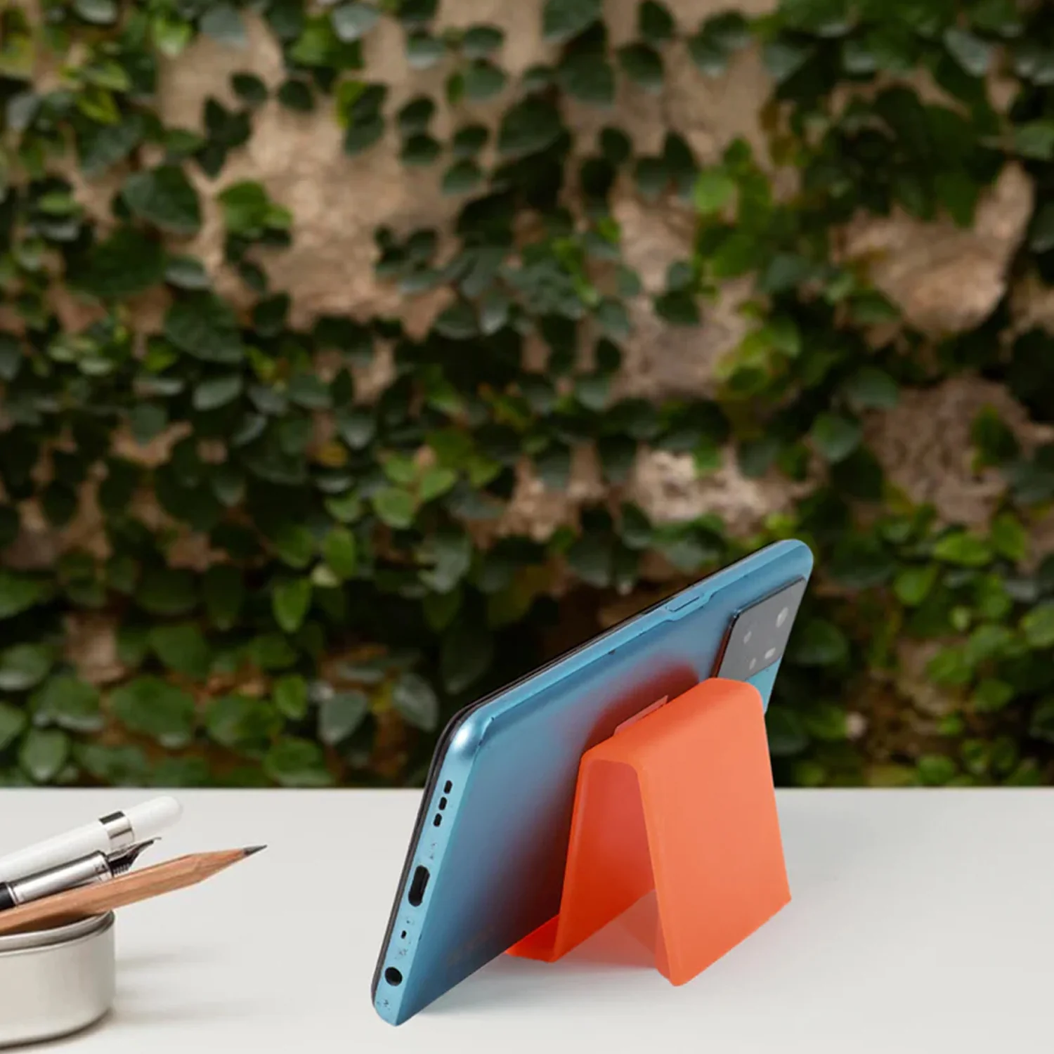 Durable Plastic Mobile Phone Stand with Angled Support (2 Pc / Mix Color) - Image 6