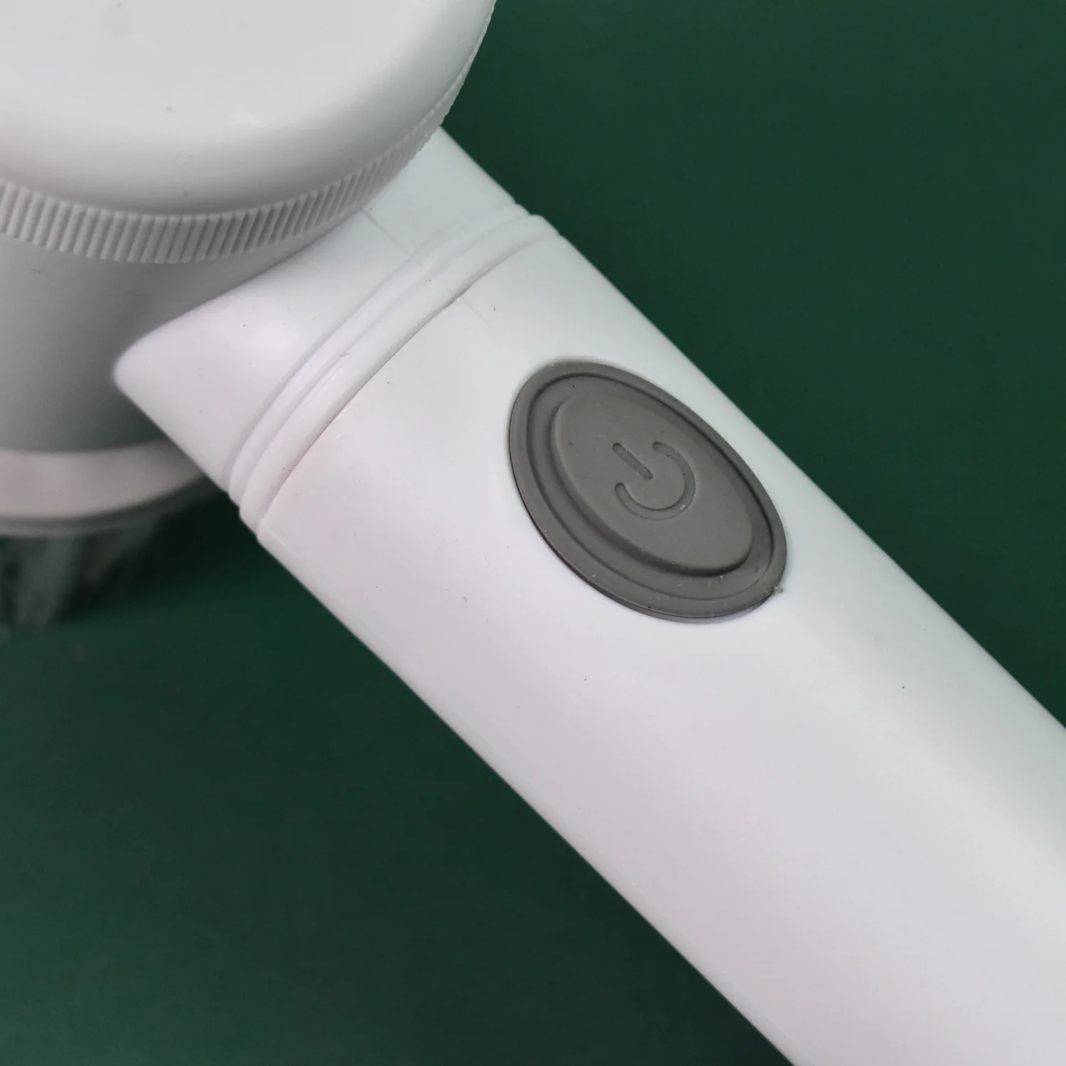Portable Electric Cleaning Brush with 3 Replaceable Brush Heads (5 In 1) - Image 9