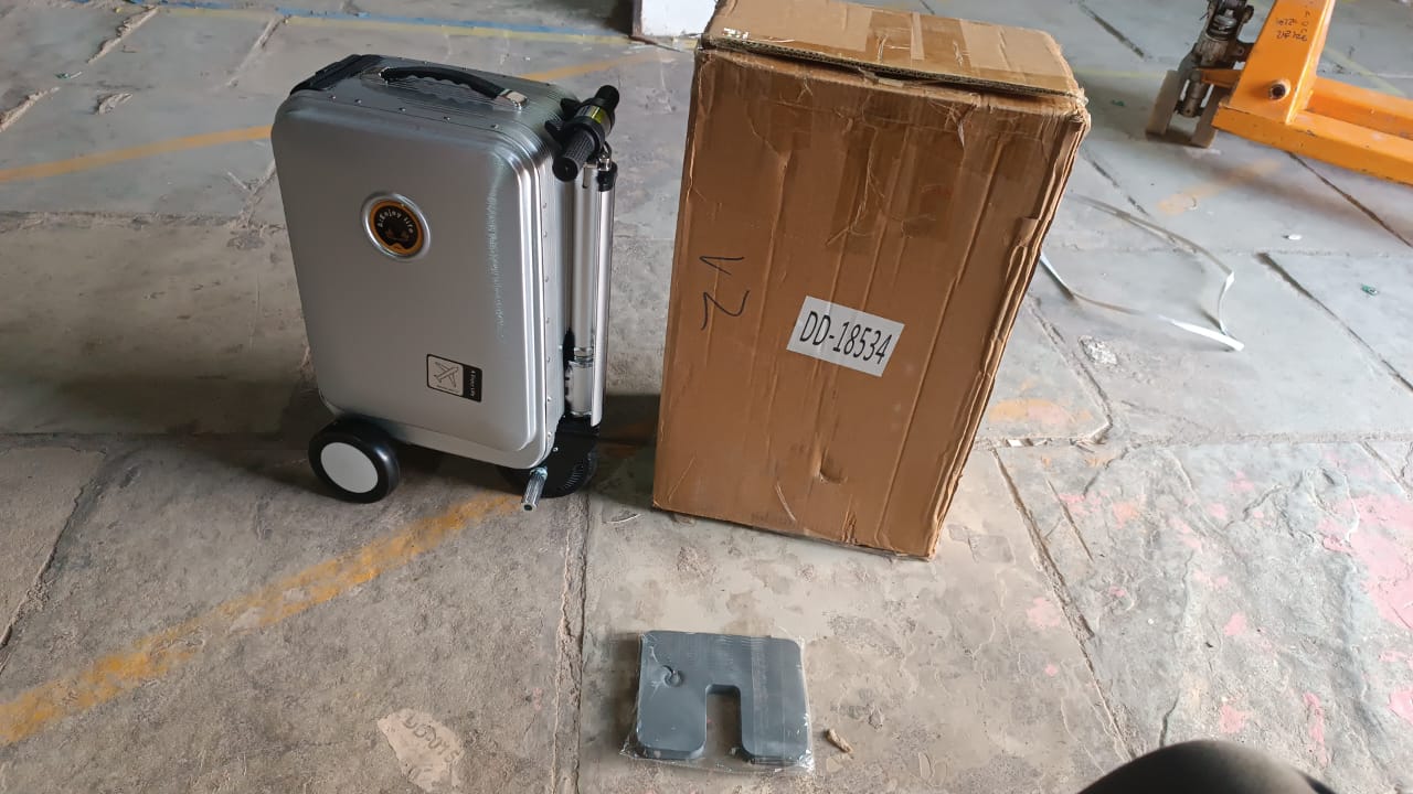 Electric Suitcase Smart Scooter – Riding Luggage with Removable Power (1 Pc) - Image 7