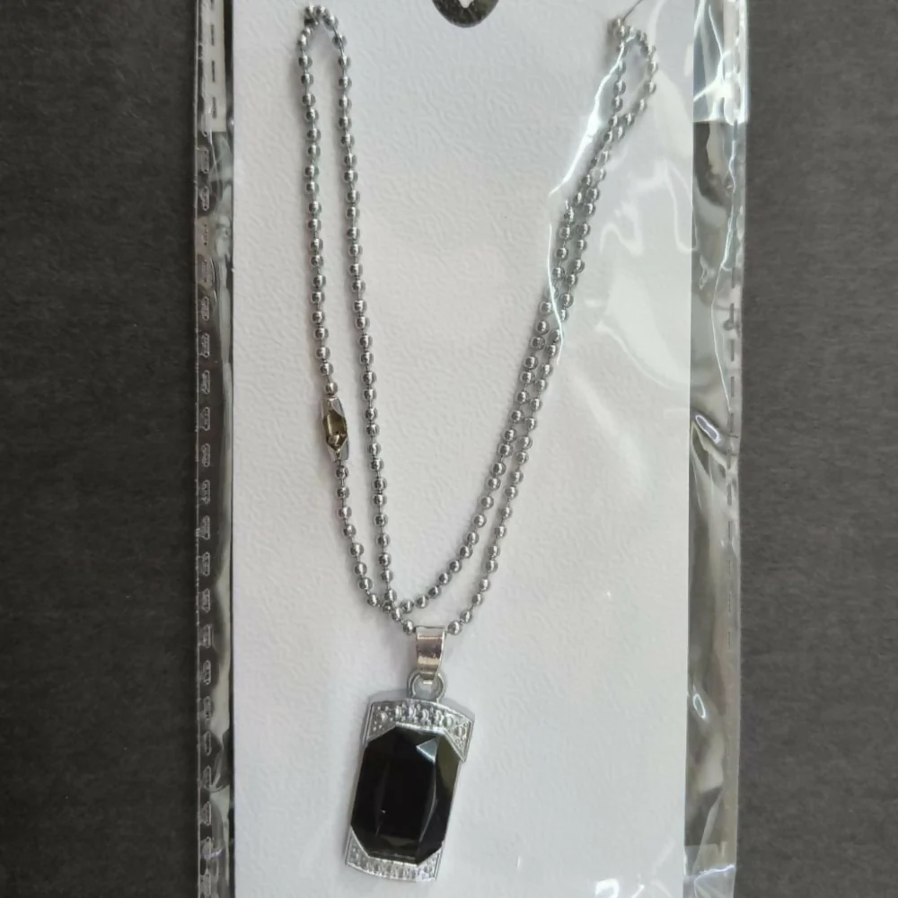 Elegant Black Onyx Pendant Necklace with Crystal Frame Stylish Chain Jewelry - Image 4
