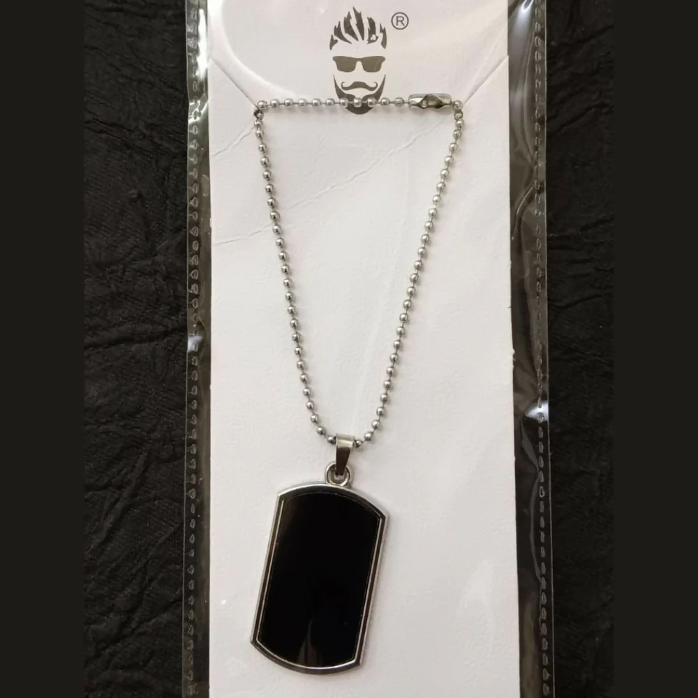 Elegant Black Shield Shape Pendant Necklace - Image 5