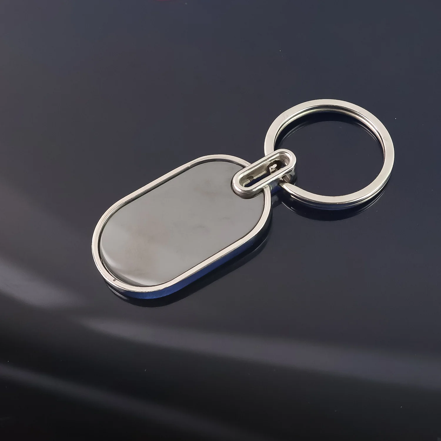 Elegant Black & Silver Oval Metal Keychain (1 Pc) - Image 7