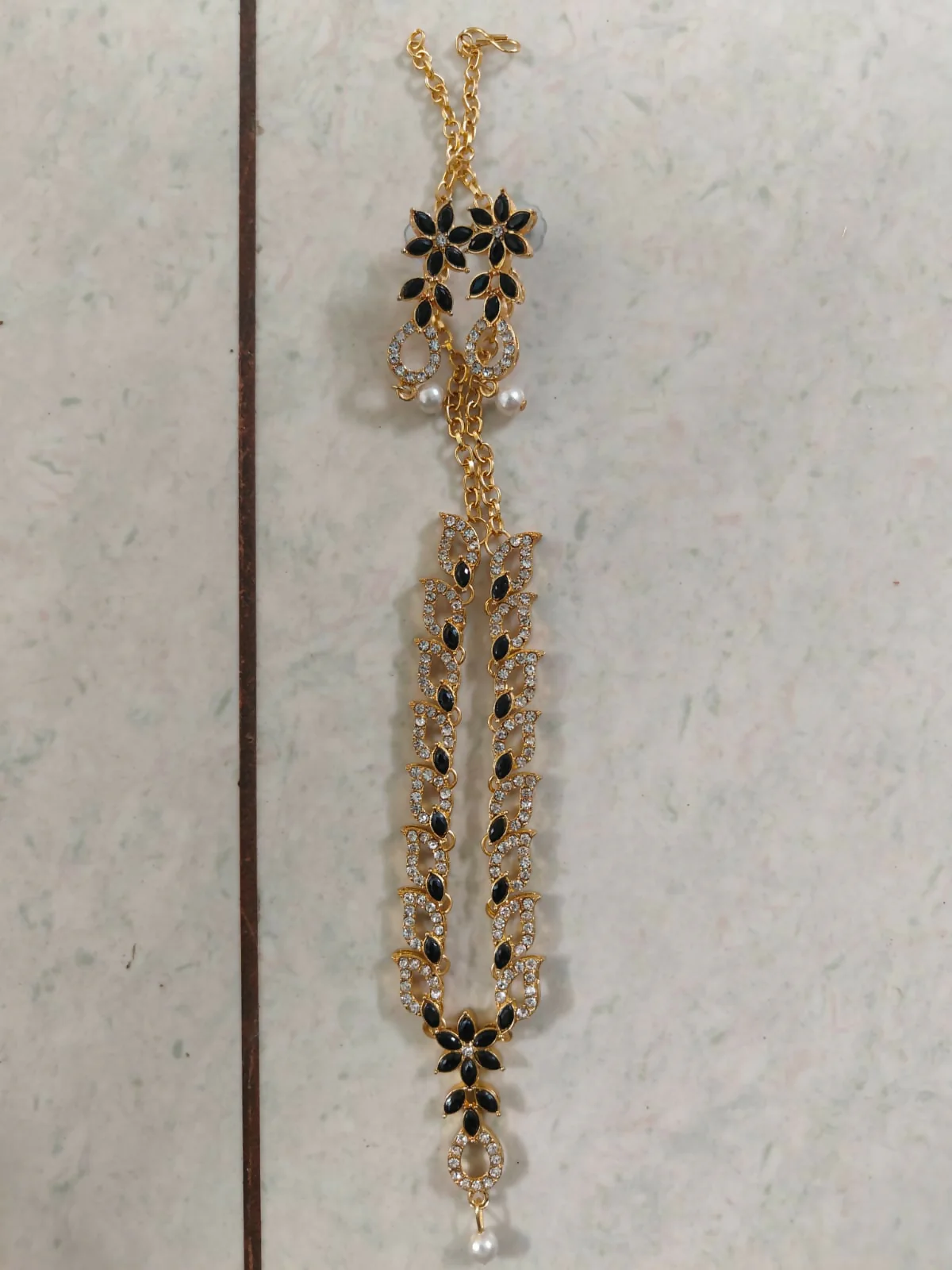 Elegant Black & White Crystal Flower Necklace Set with Pearl Drop - Image 5