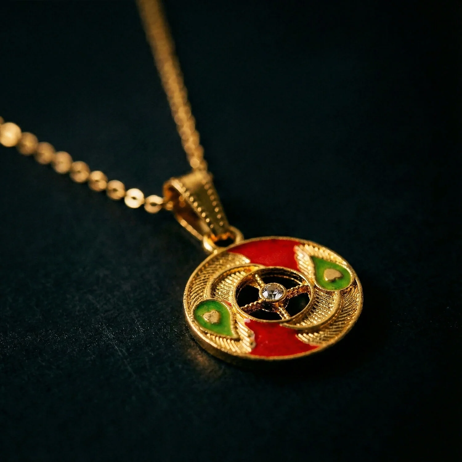 Elegant Circular Motif Pendant Necklace with Chain for Women - Image 3