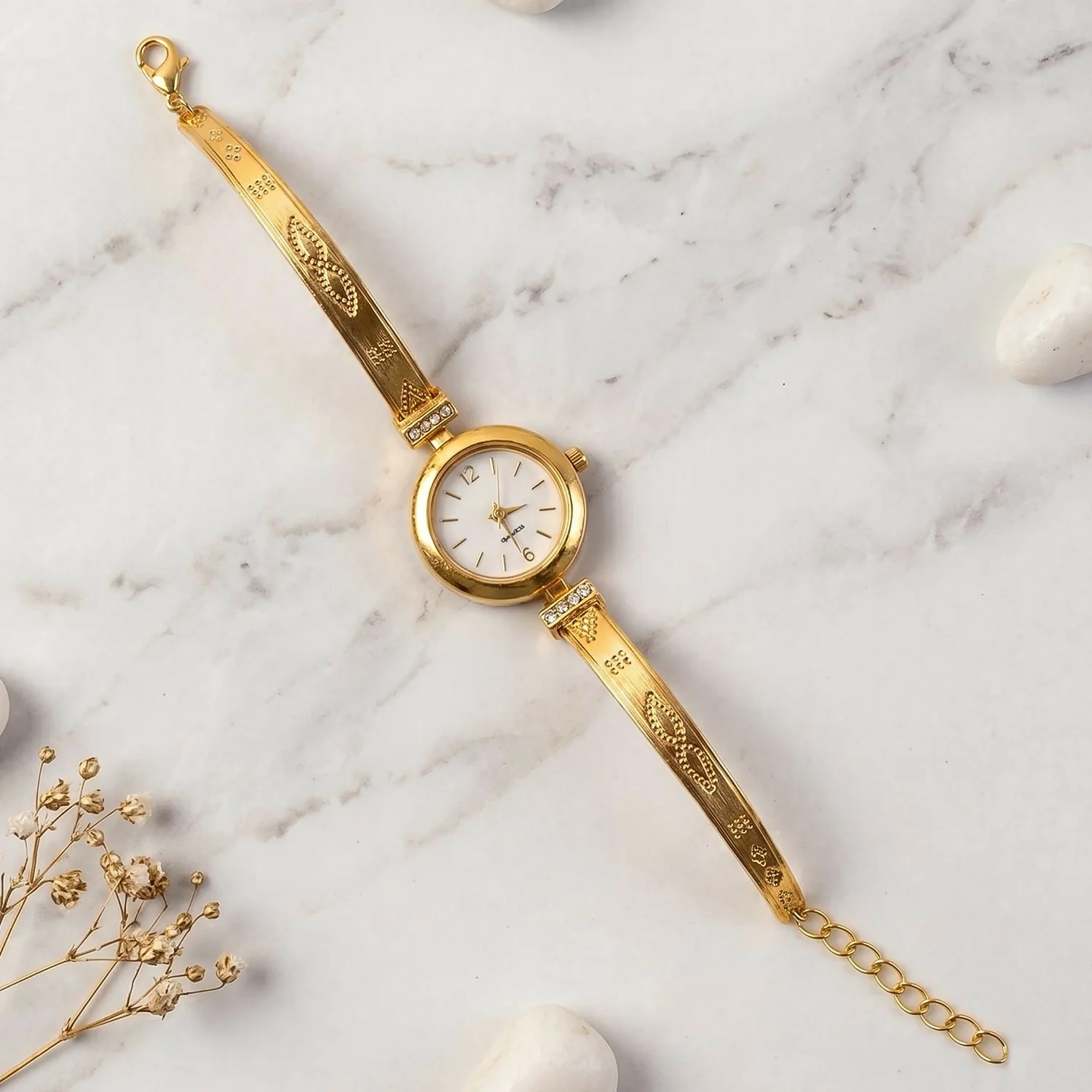 Elegant Gold Bracelet Watch for Women - Image 2
