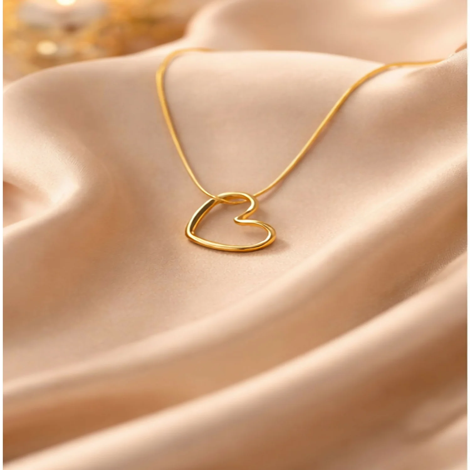 Elegant Gold Heart Pendant Necklace for Women – Minimalist Love Charm Jewelry - Image 4