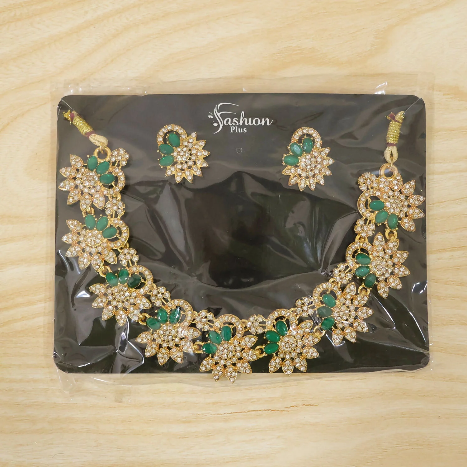 Elegant Gold Plated Necklace & Earrings Set with Green Stones - Image 7