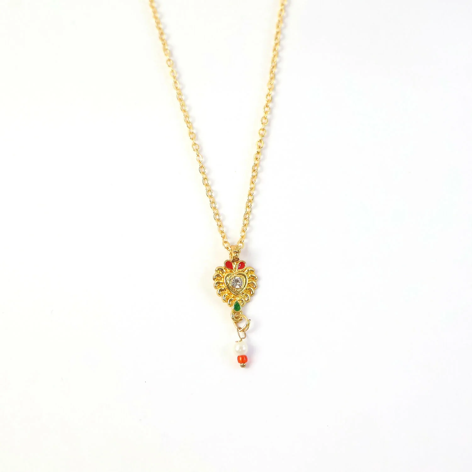 Elegant Heart Motif Pendant Necklace with Chain for Women - Image 5