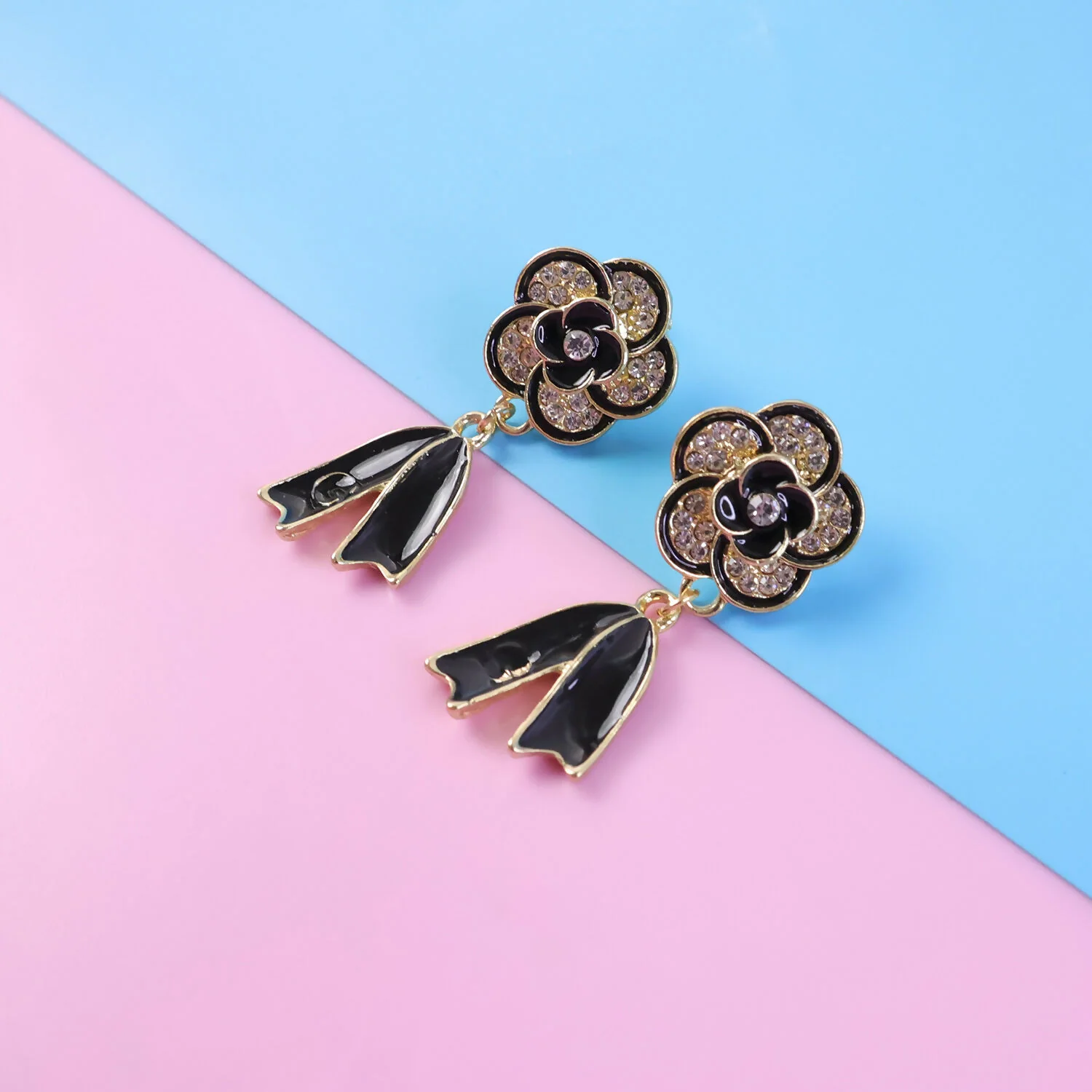 Elegant Korean Style Leaf Pearl Stud Earrings for Women – Gold Plated Designer Party & Daily Wear Earrings - Image 4