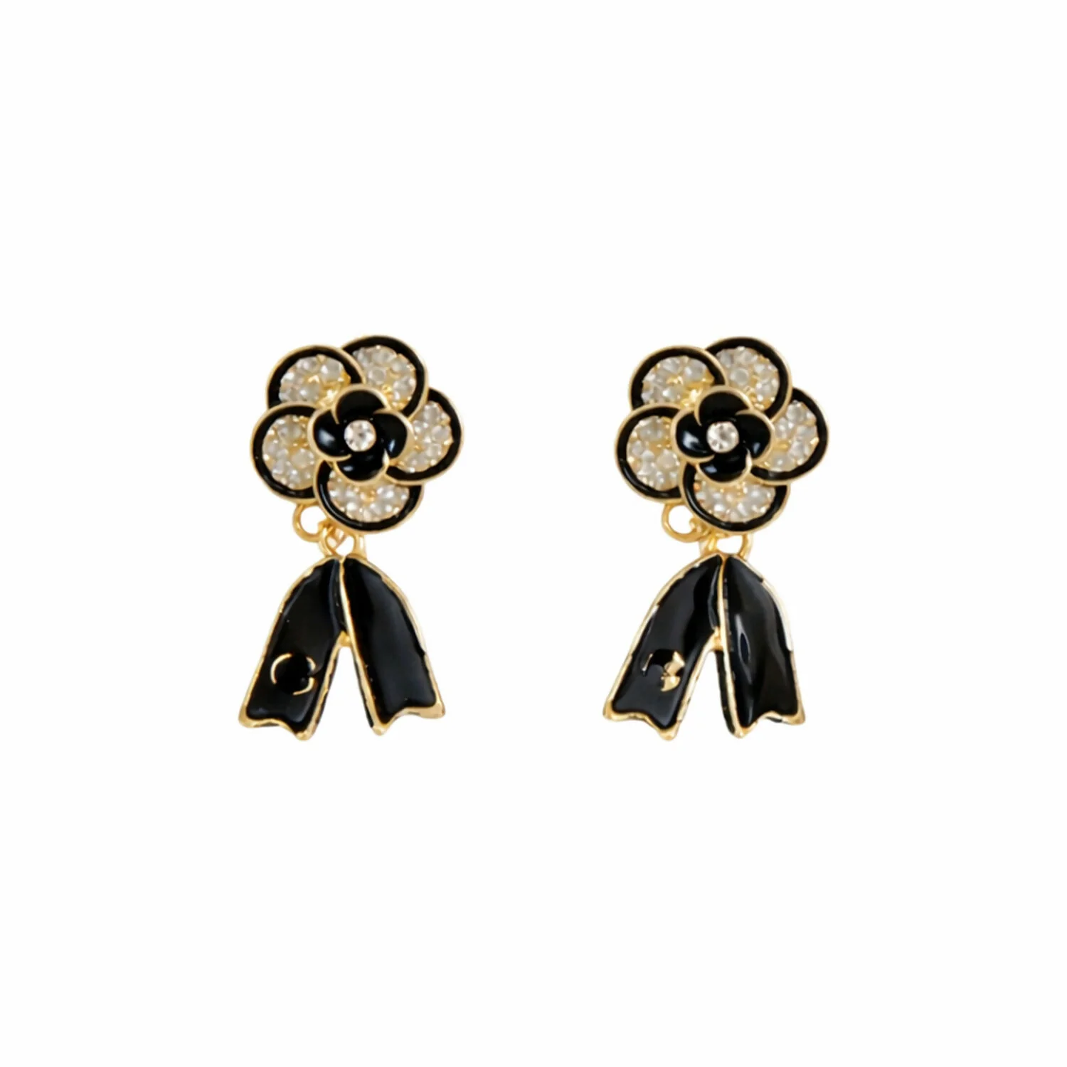 Elegant Korean Style Leaf Pearl Stud Earrings for Women – Gold Plated Designer Party & Daily Wear Earrings - Image 5