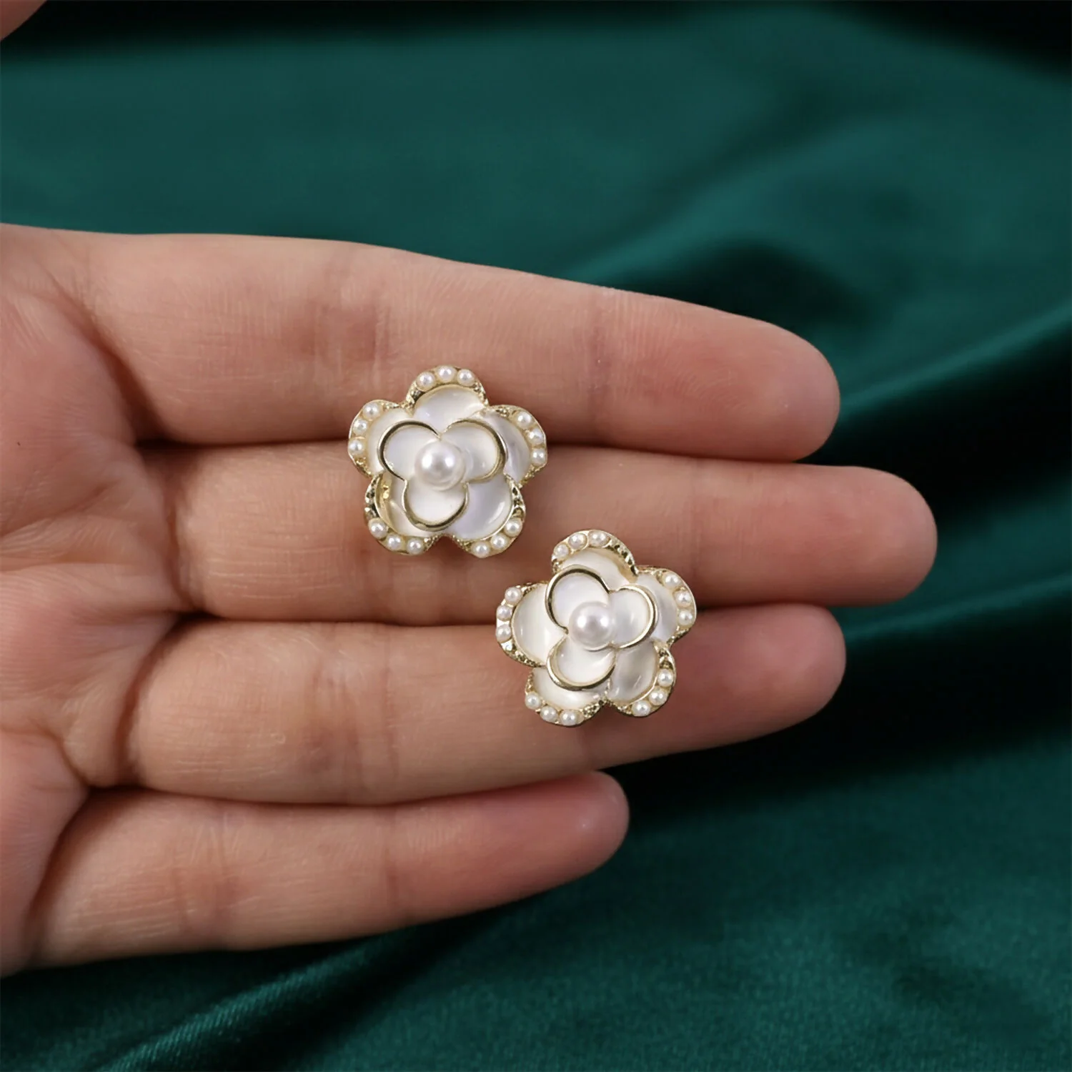 Elegant Korean Style Pearl Heart Drop Earrings for Women & Girls - Image 3