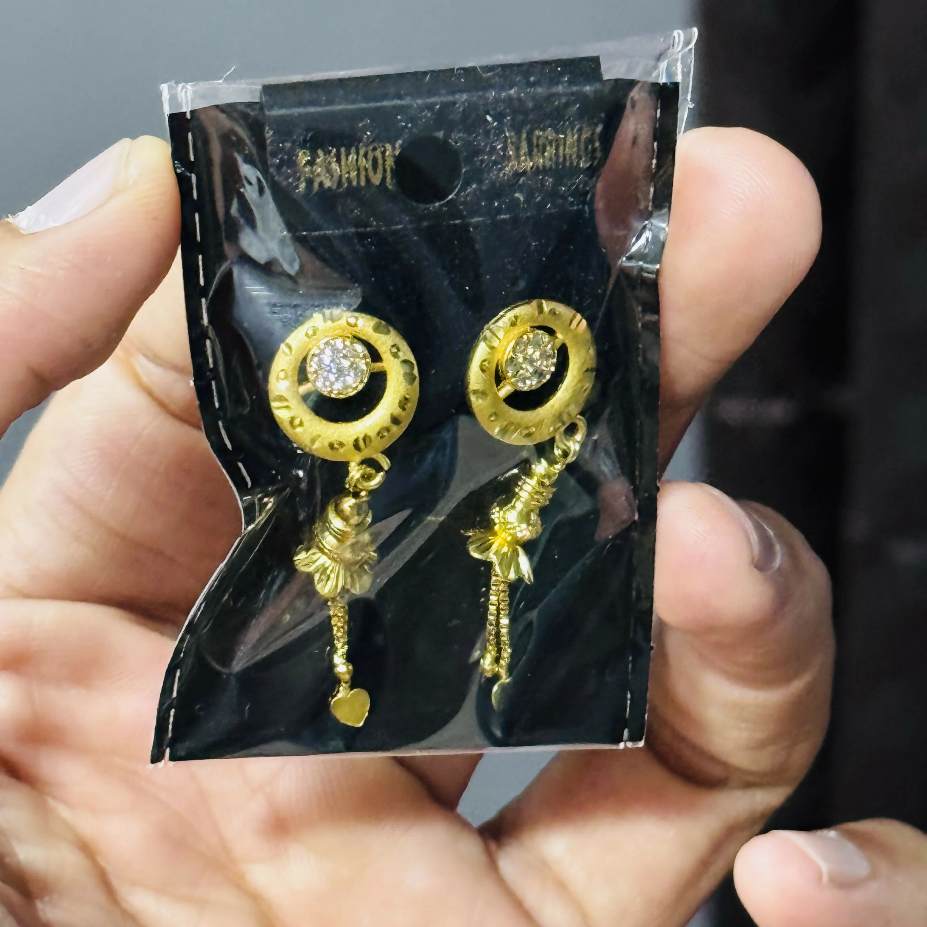 Elegant Lightweight Everyday Earrings - Image 4