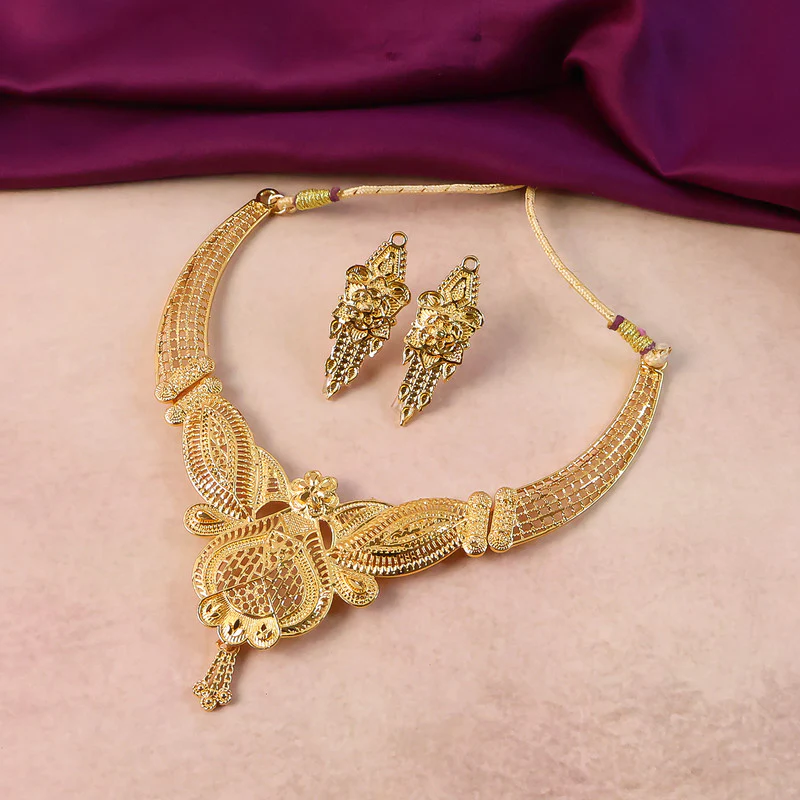 Meshwork Choker Necklace Set – Handcrafted Design for Festive & Bridal Looks - Image 4