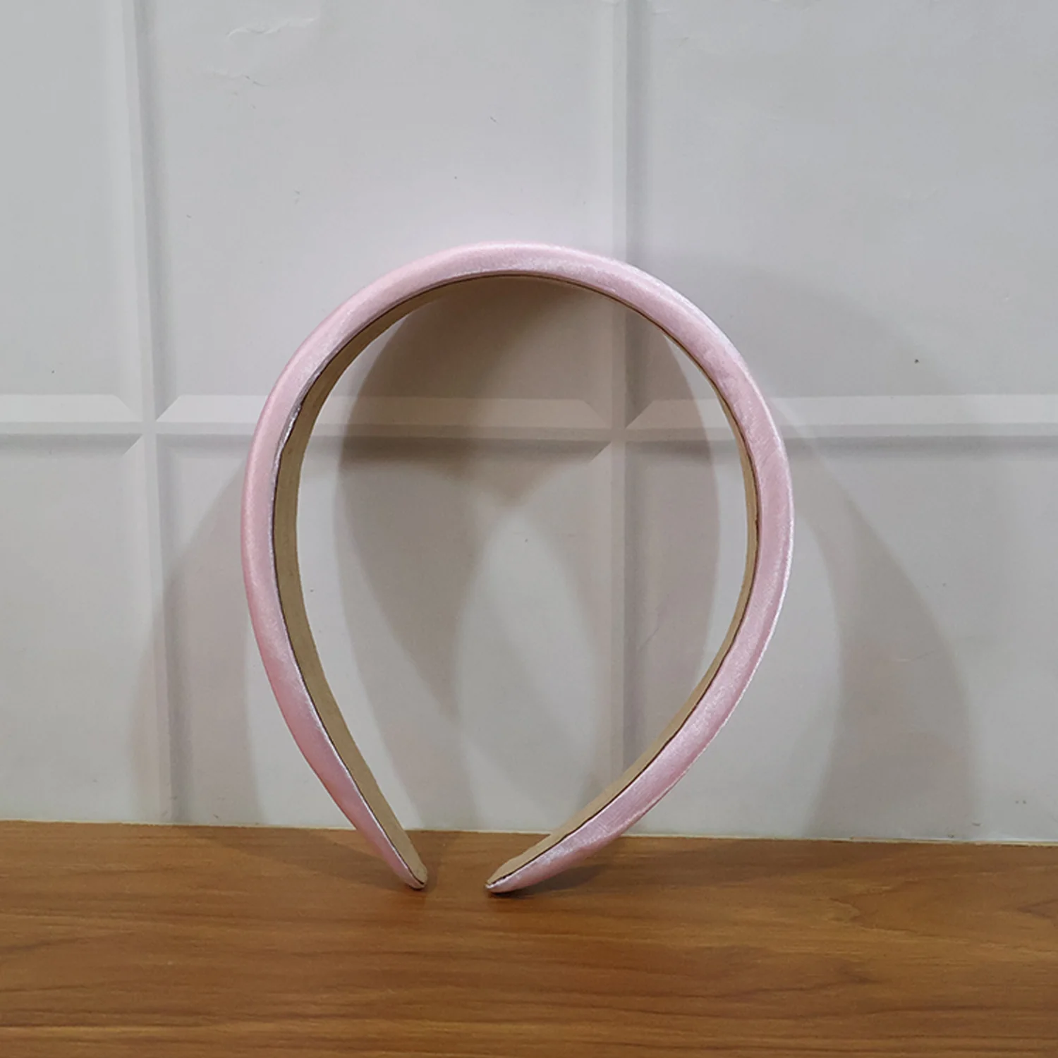 Elegant Padded Satin Finish Hairband (1 Pc) - Image 8